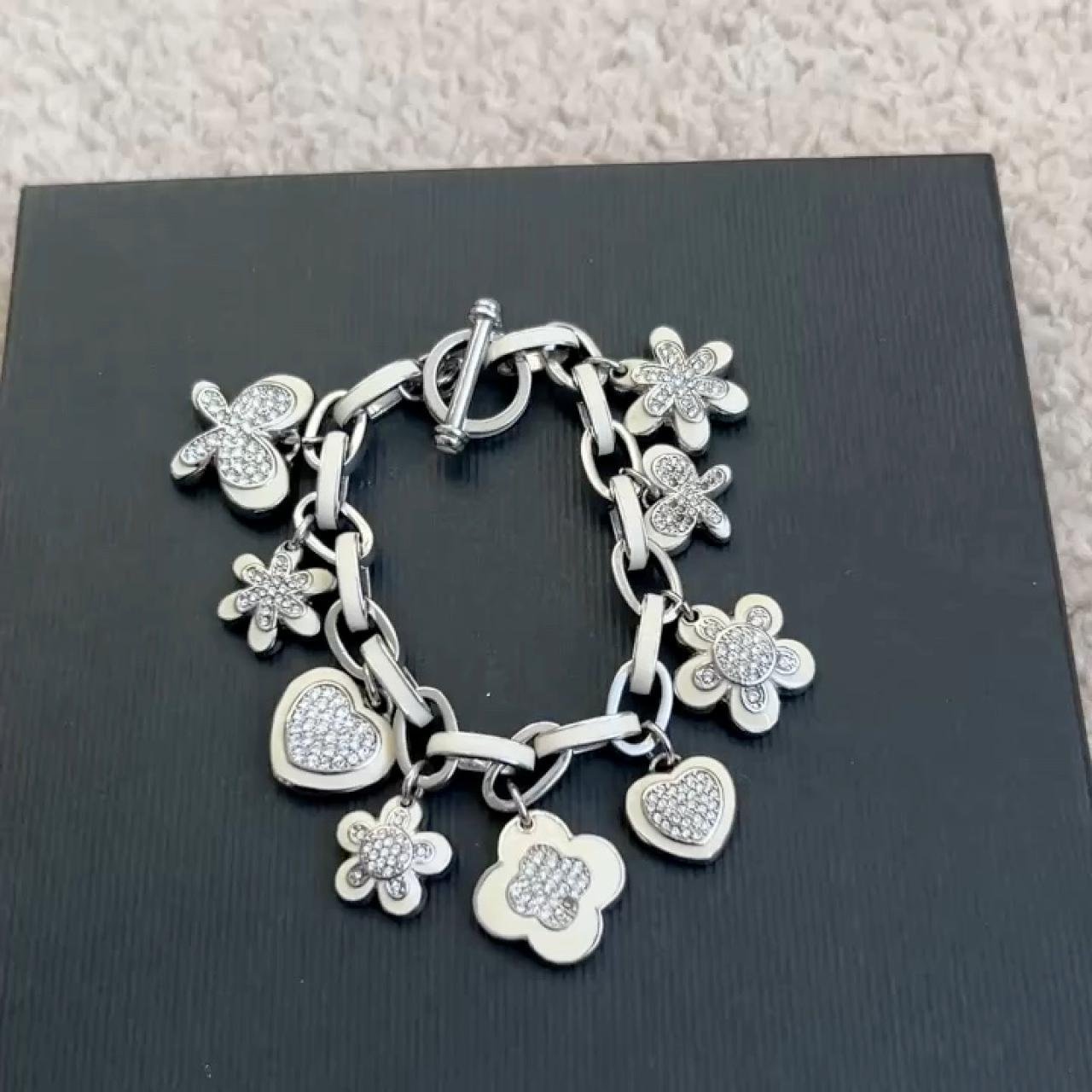 item listed by dollycastro