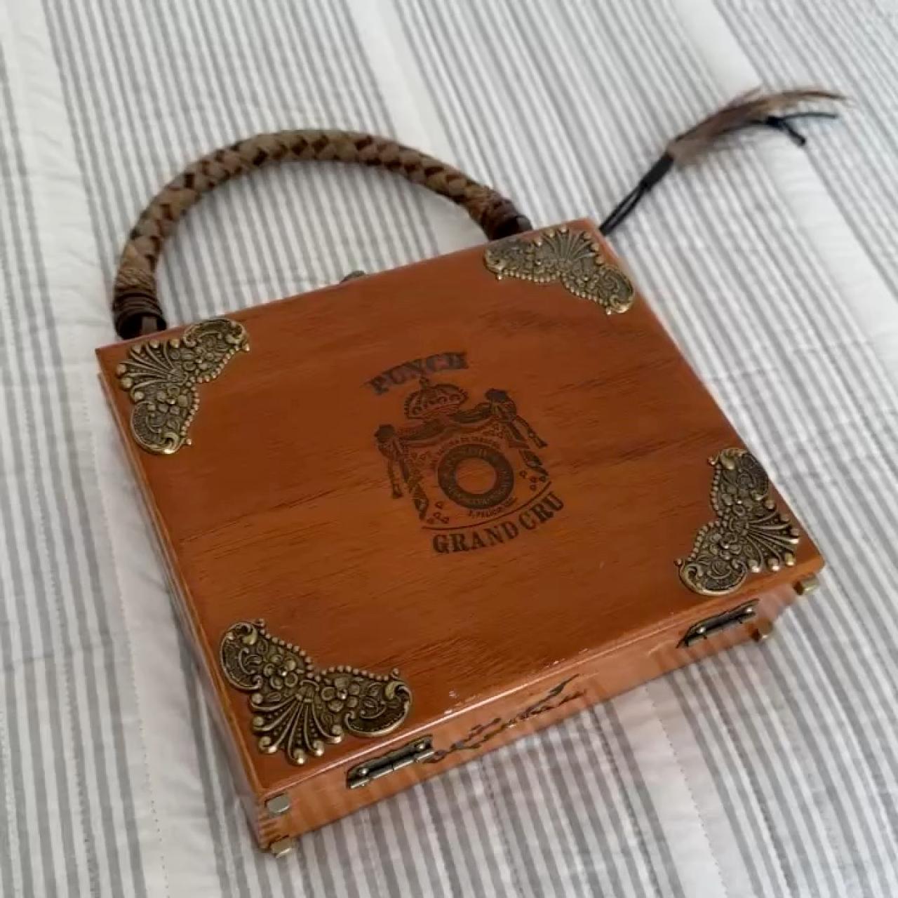 item listed by uncommonthreadco