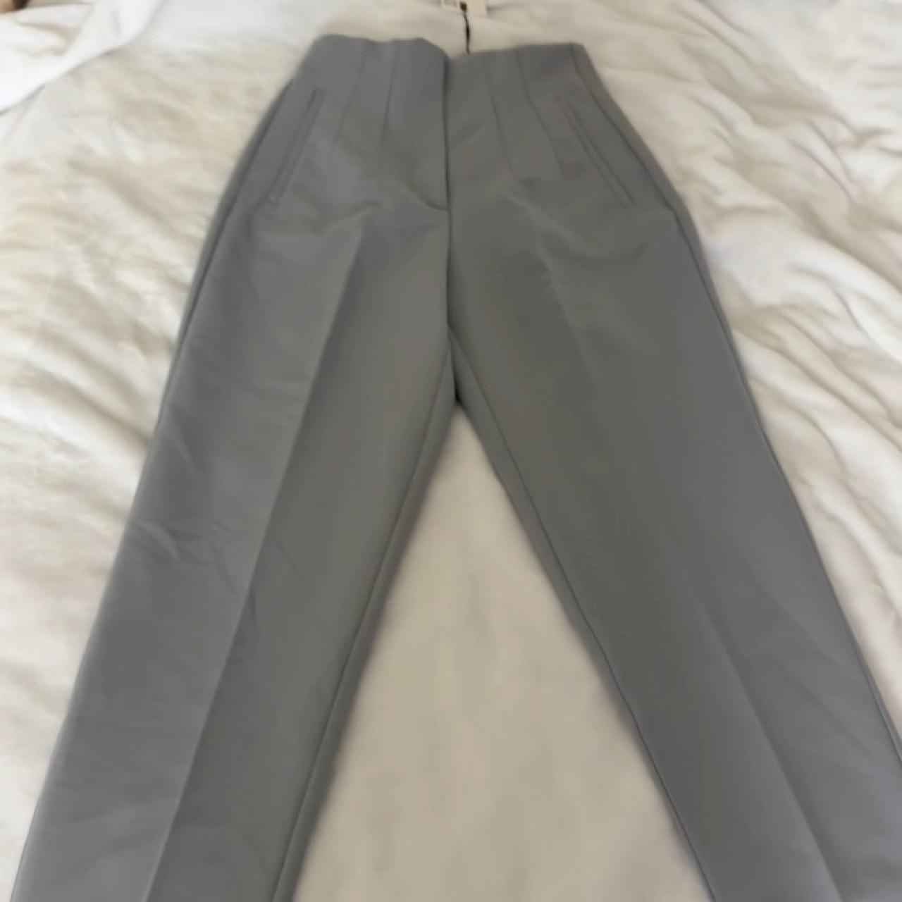 item listed by tyyliyaaa