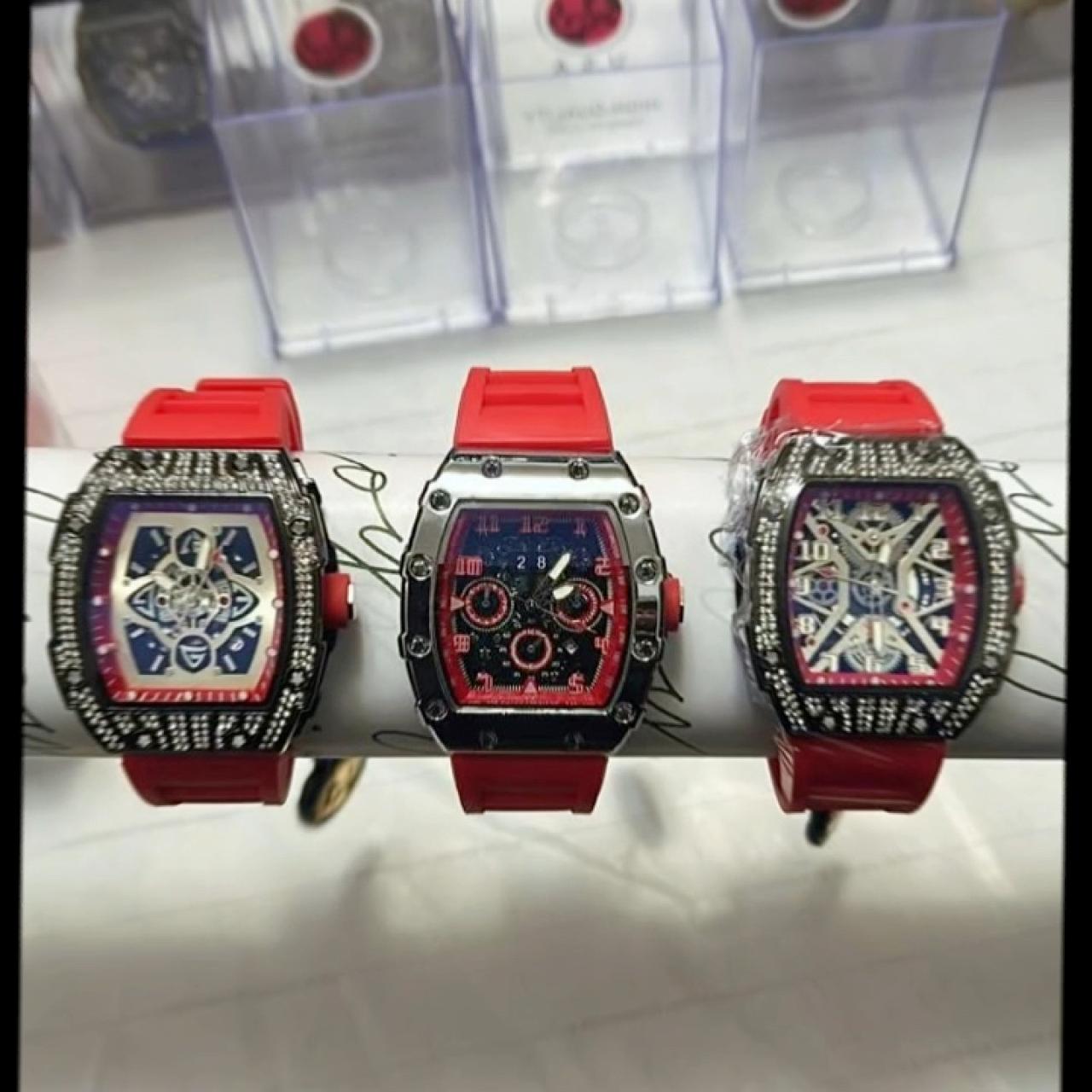 item listed by random_feels