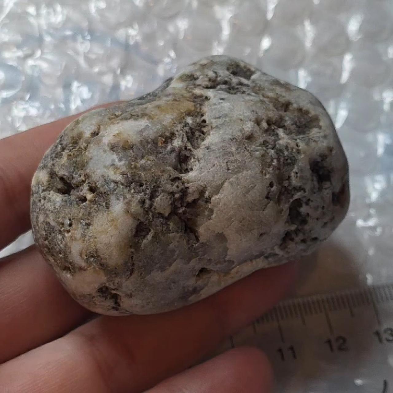 item listed by rocksandrandoms