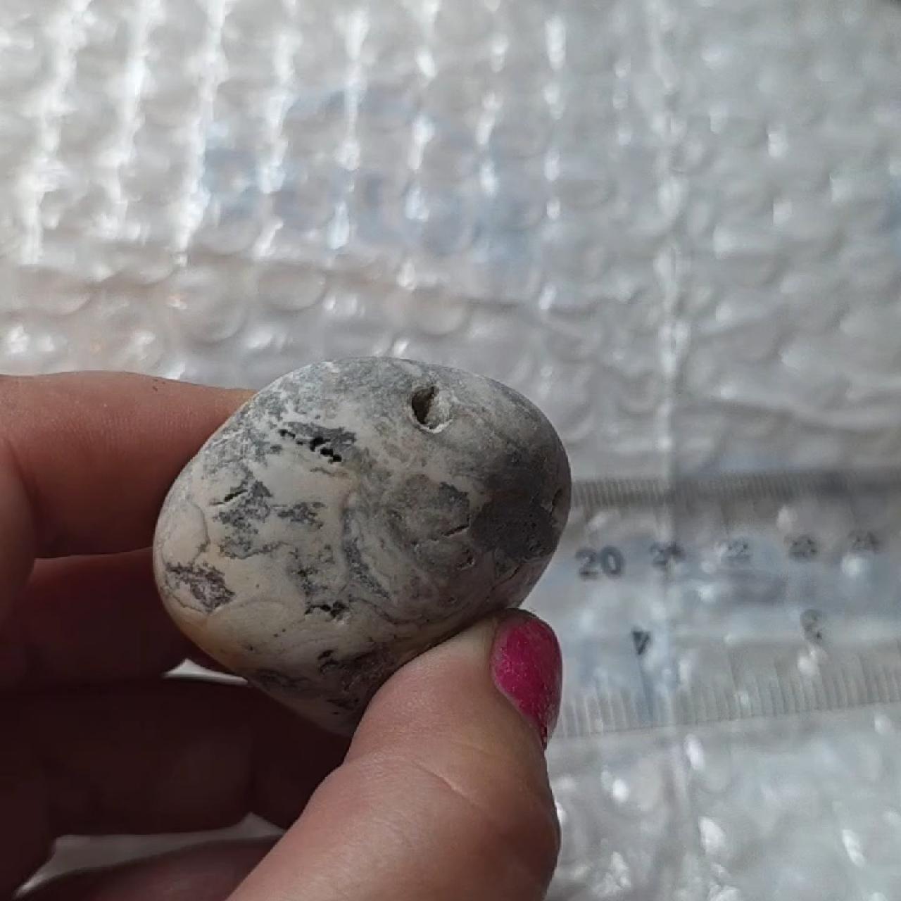 item listed by rocksandrandoms