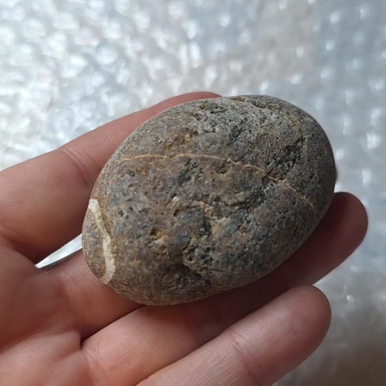 item listed by rocksandrandoms