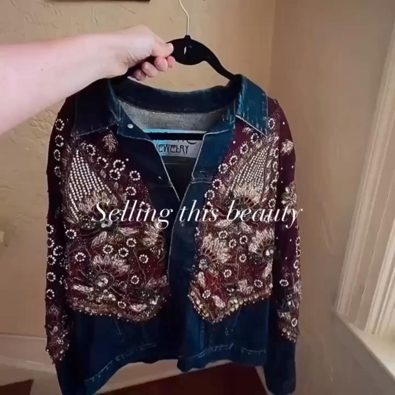 item listed by thriftingwithseashells