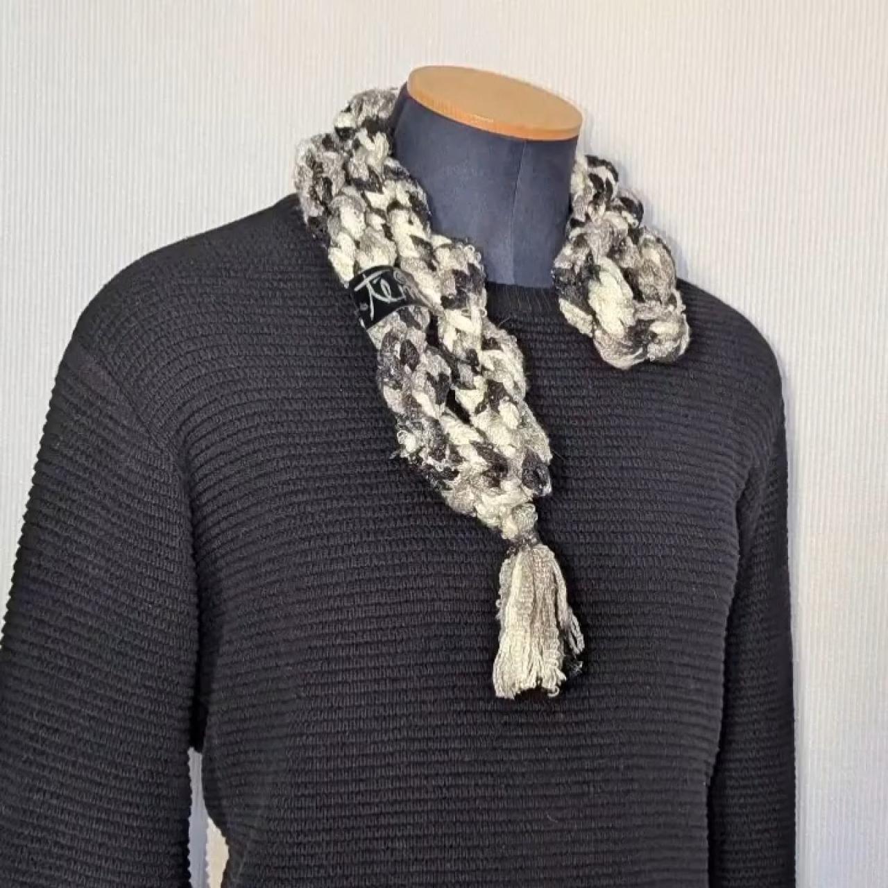 item listed by recr8withus
