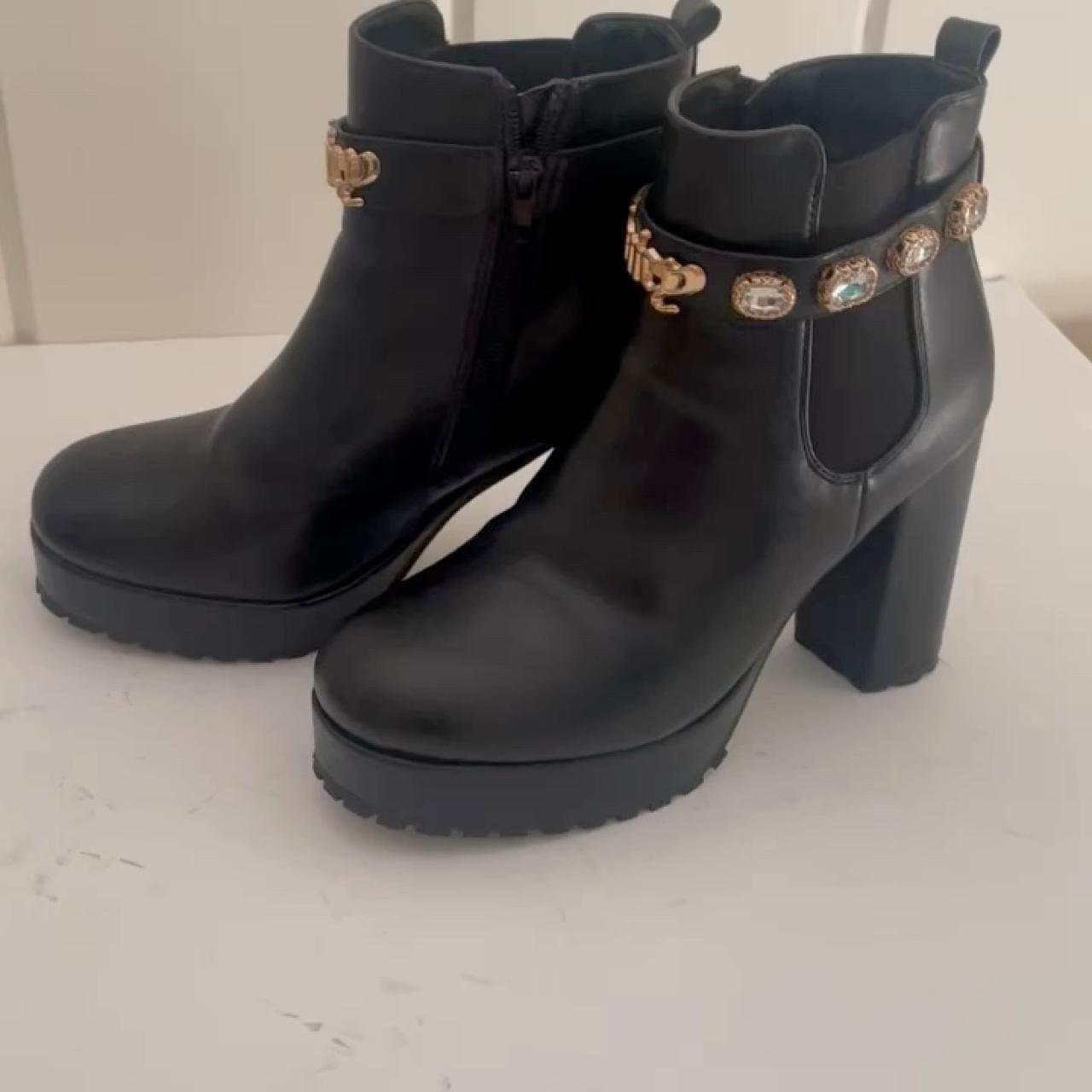 item listed by catrach1972
