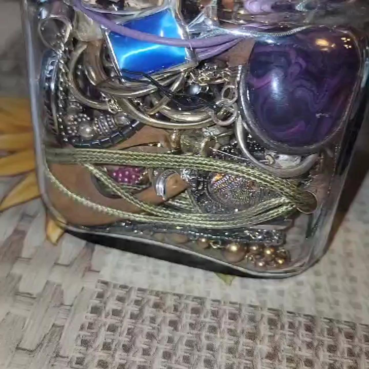 item listed by suthernchik