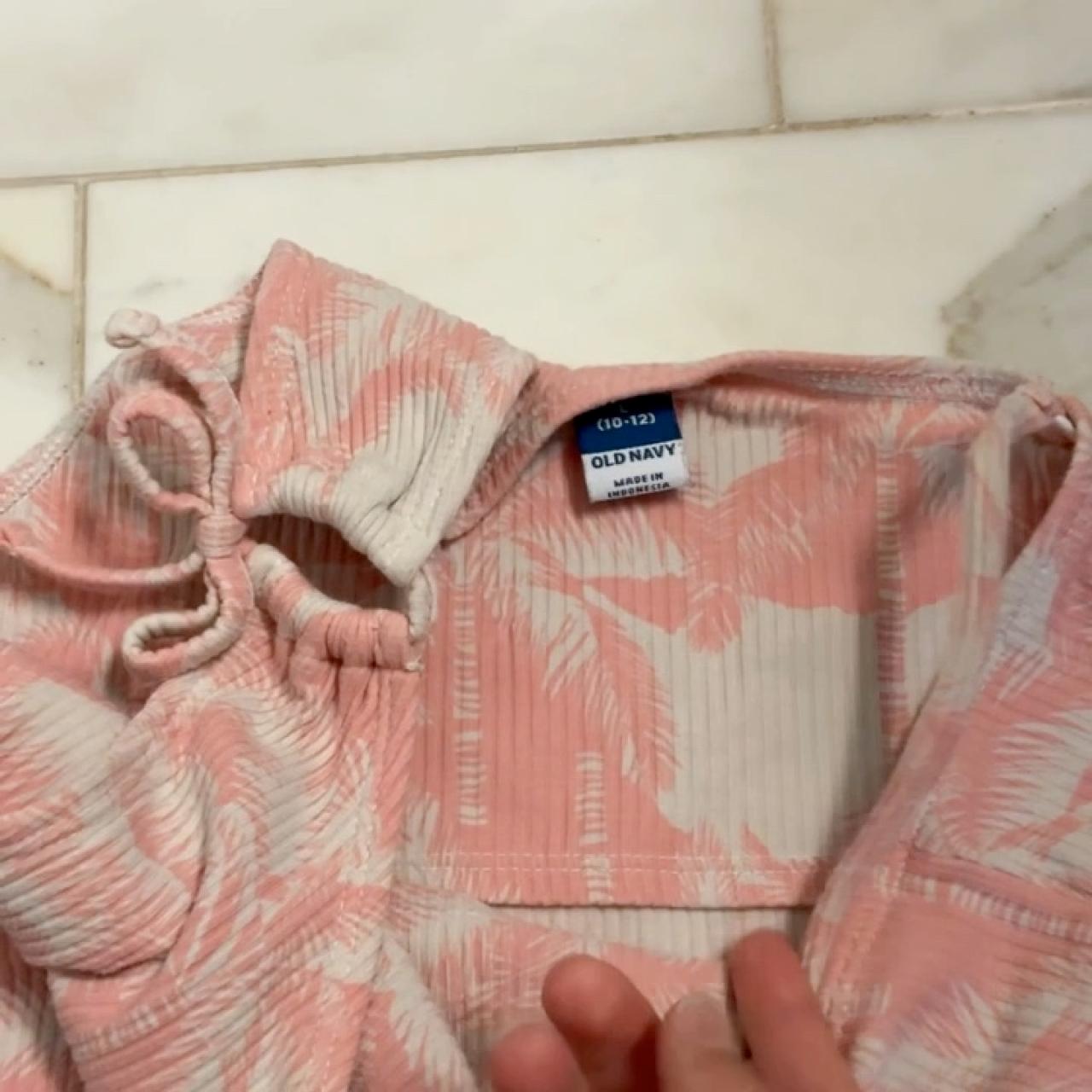 item listed by cora_sabo