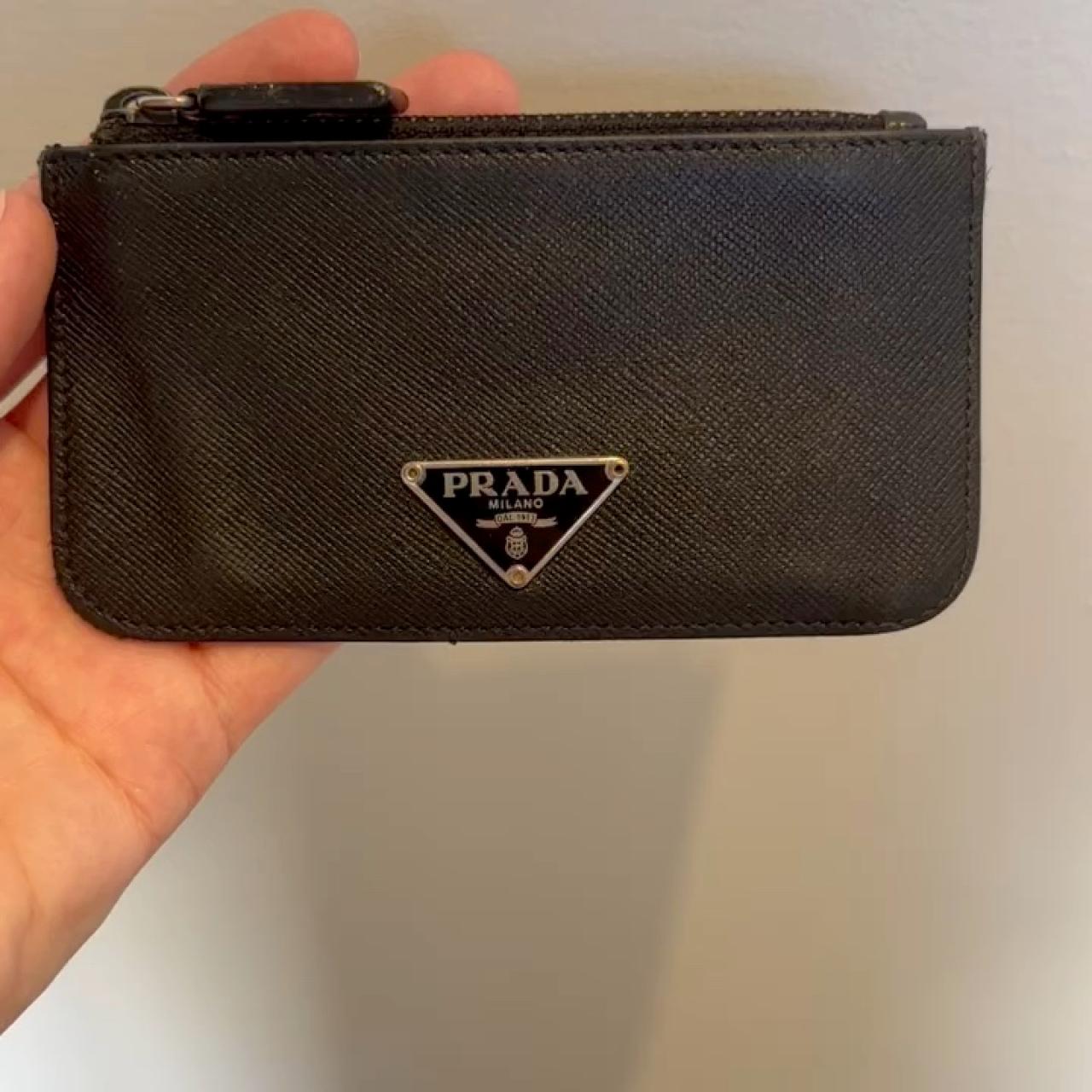 Prada Black Saffiano Leather Gold Zip Coin Purse Wallet – Queen Bee of  Beverly Hills