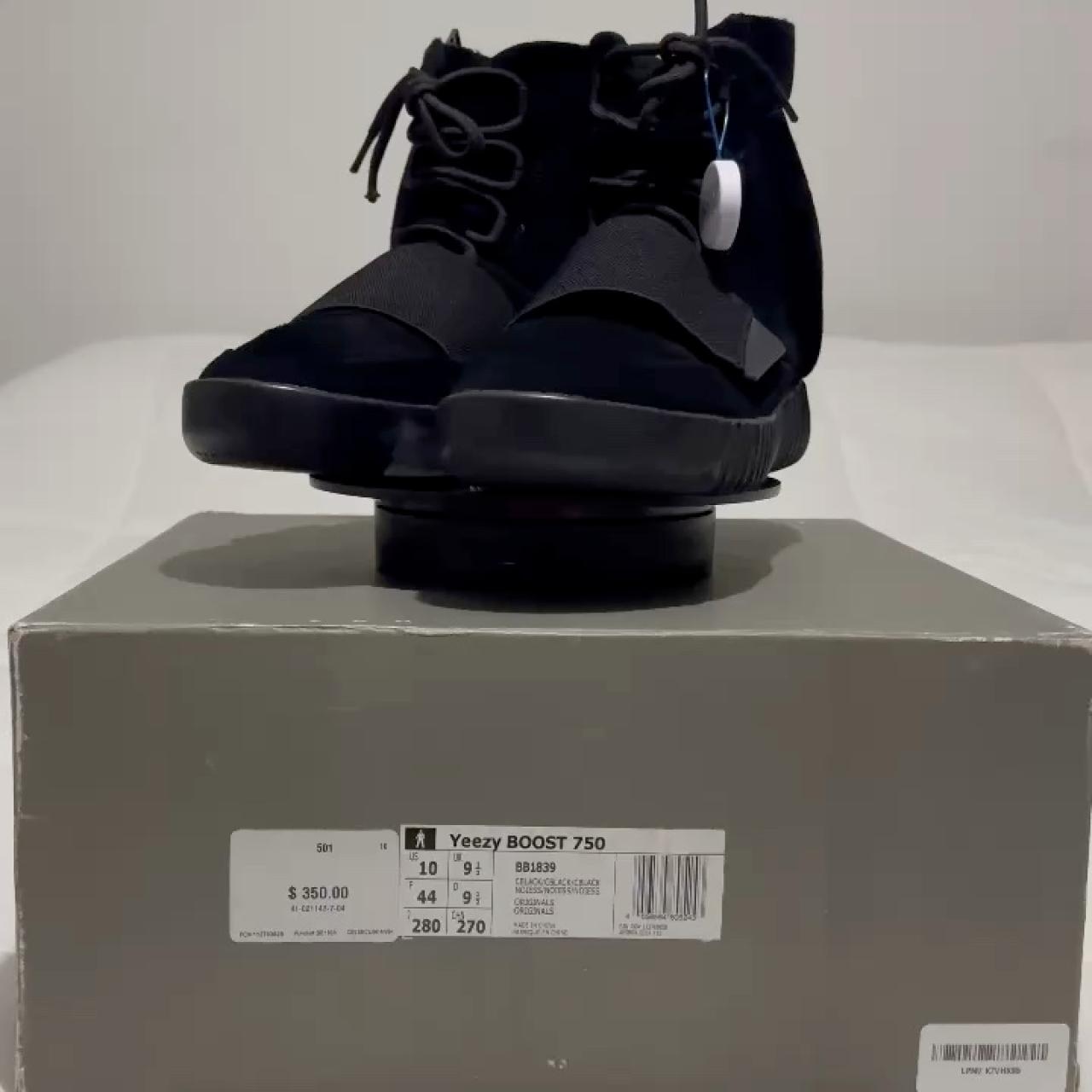 item listed by sandiakicks