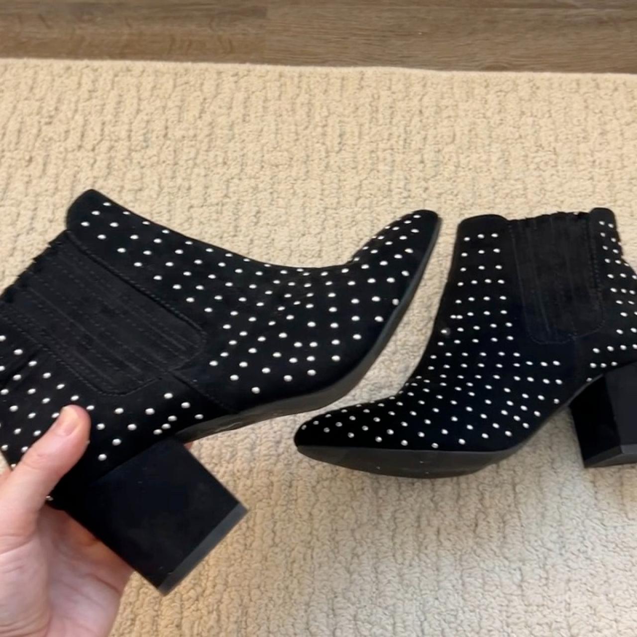 item listed by neica_501