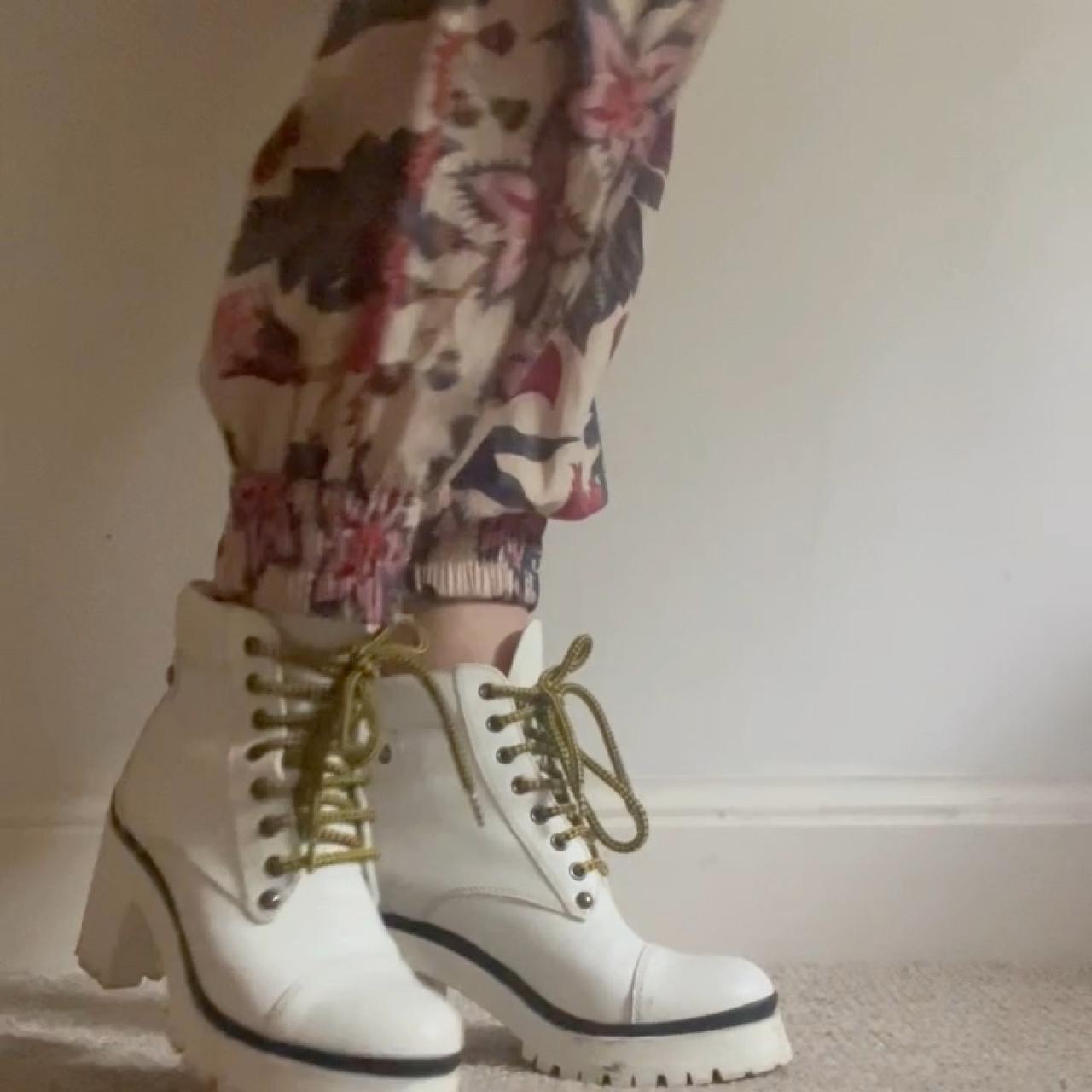 ショートブーツ・ブーティ Miu Miu Antiqued Leather Combat Boots Boots and Ankle Boots For Women: Platform & Flat Booties