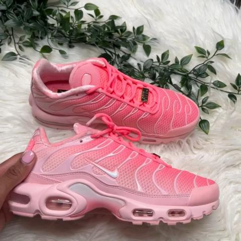 pink tns women