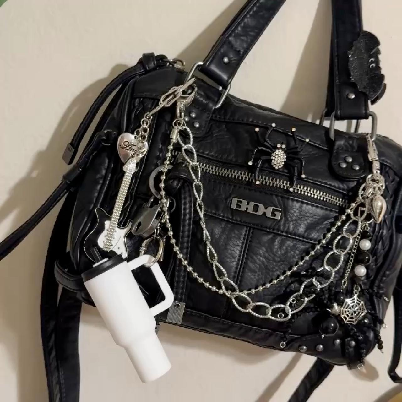 item listed by valentinafernande