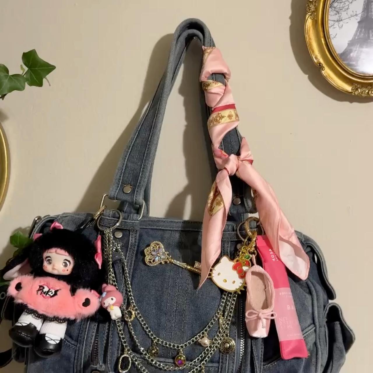 item listed by valentinafernande