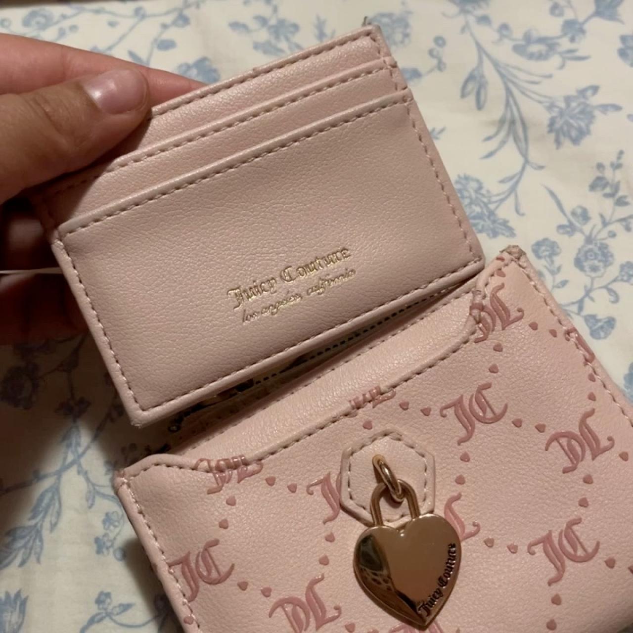 item listed by kamsdabae