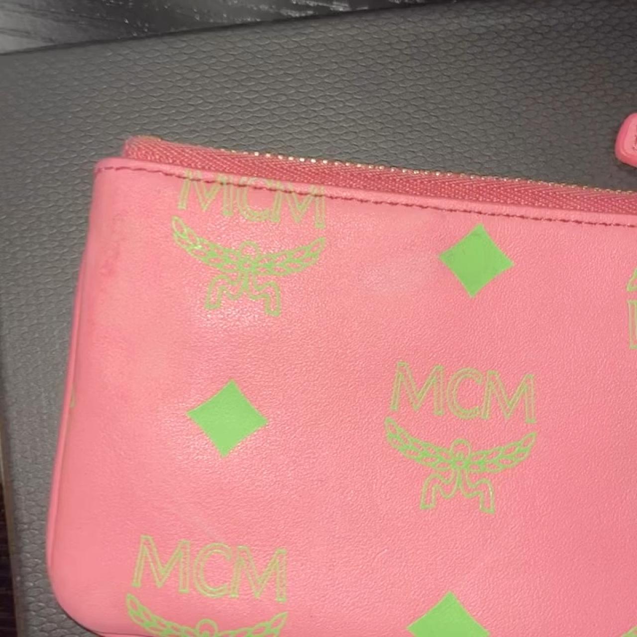 Mcm hot clearance pink wallet