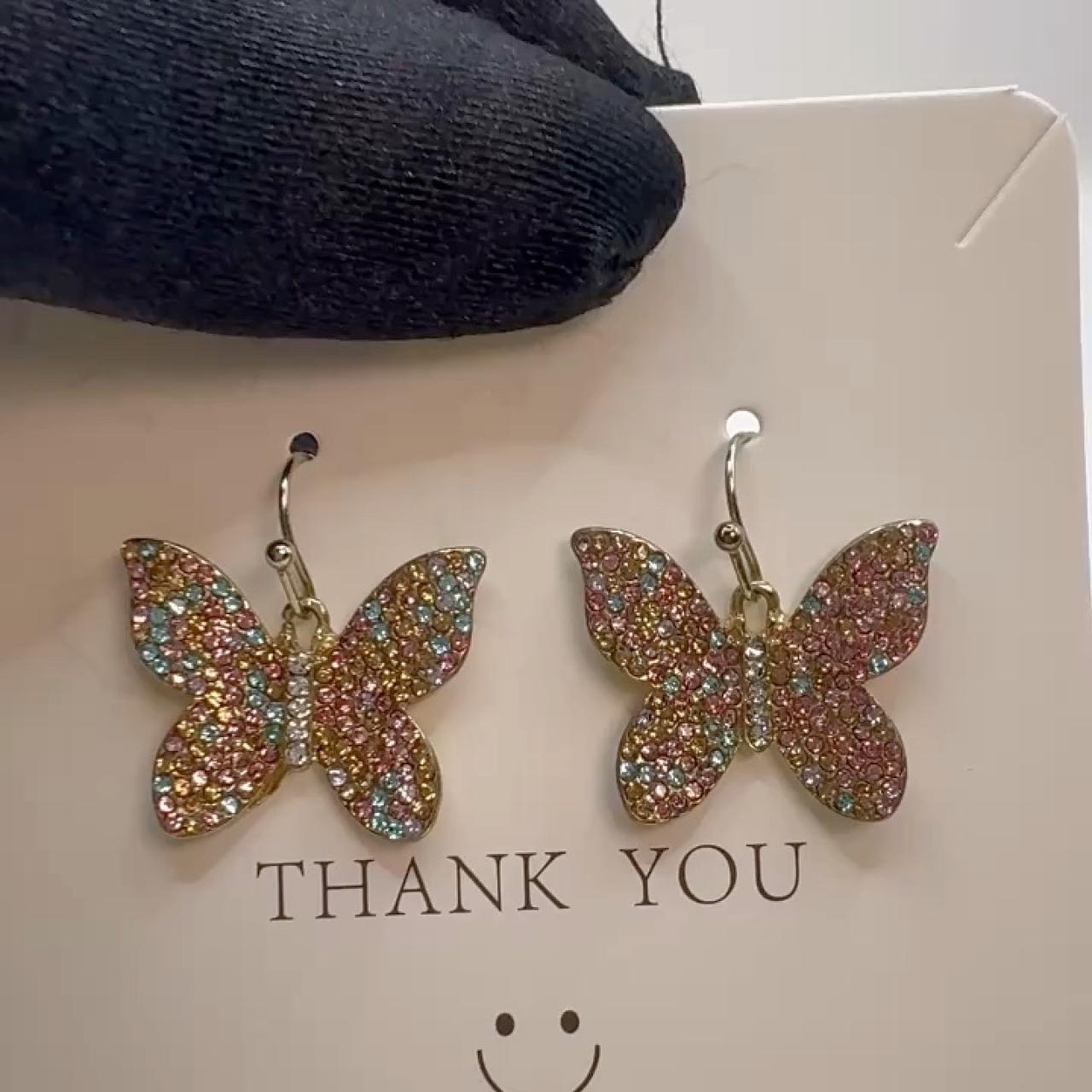 item listed by charming_cherries