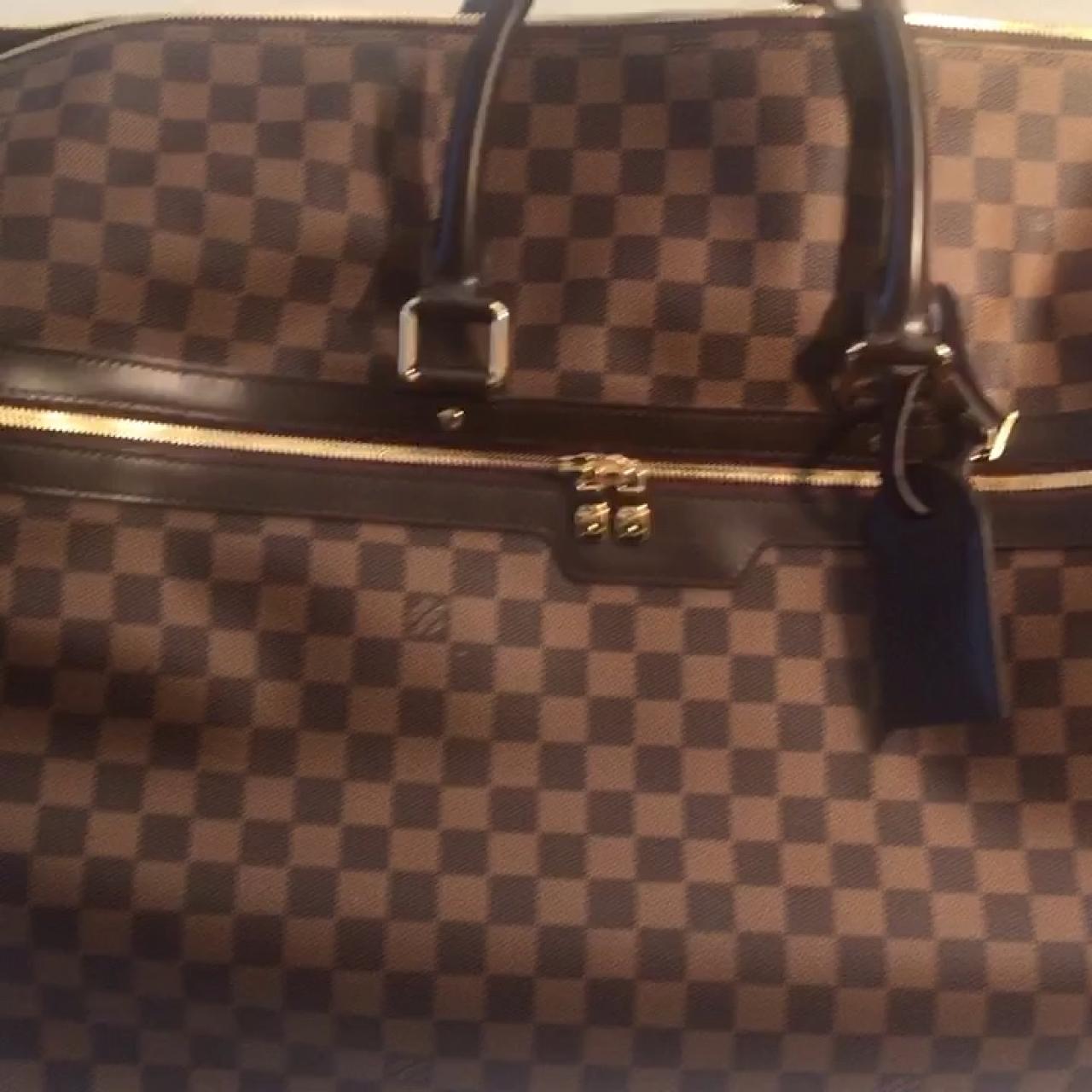 Louis Vuitton eole 60 damier ebene canvas rolling luggage. Comes with tag,  lock and key. Item shows normal signs of wear, exterior scuffs or marks.  Overall exterior edges show some marks or