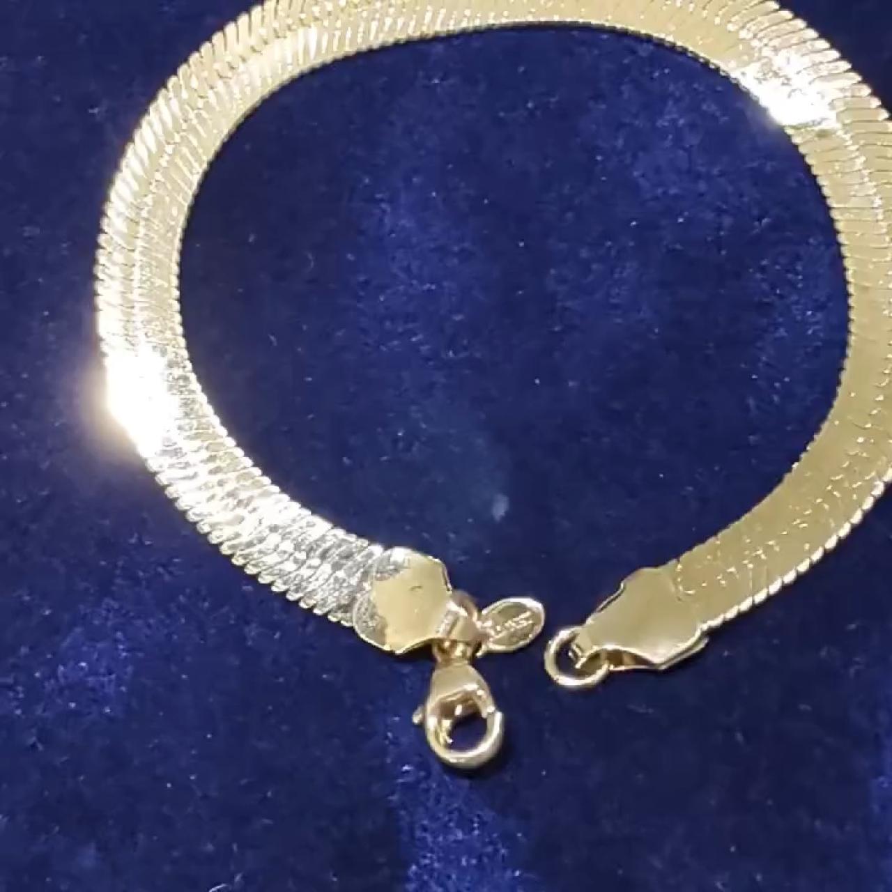 item listed by alison32405