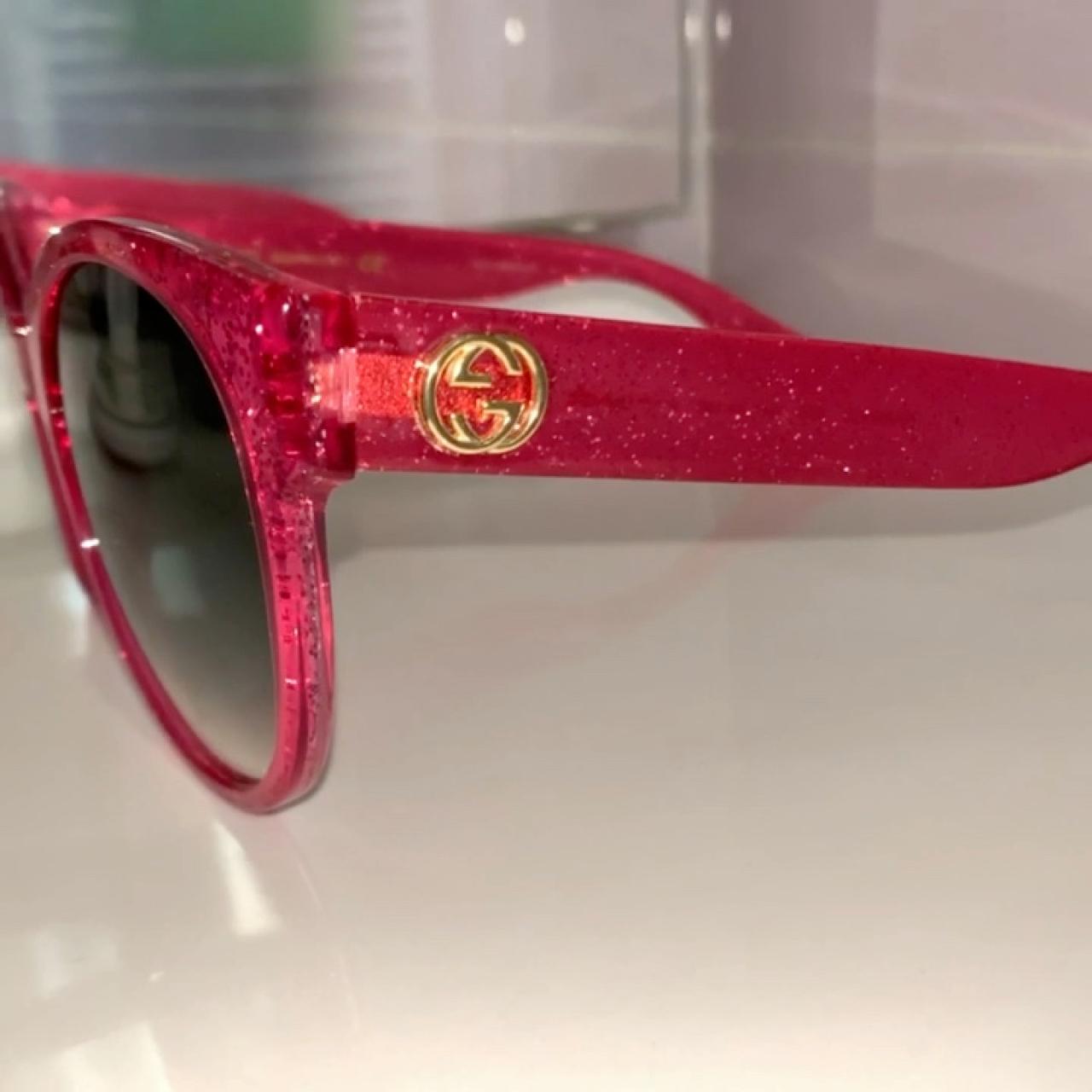 Occhiali Gucci originali rosa brillantinati. Mai - Depop