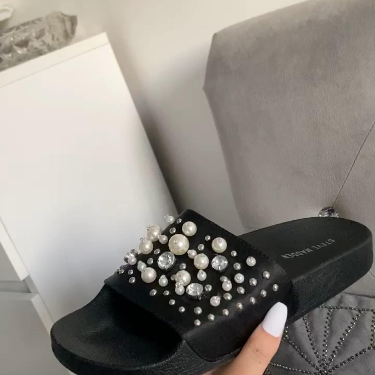 Pearl slides steve sales madden