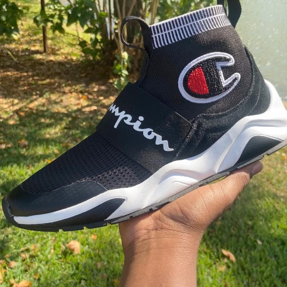 Sale! Trend J未入荷!! Champion Rally Pro 織り込 Champion Shoes Rally Pro😌 Mens Size 8 Worn but | Depop