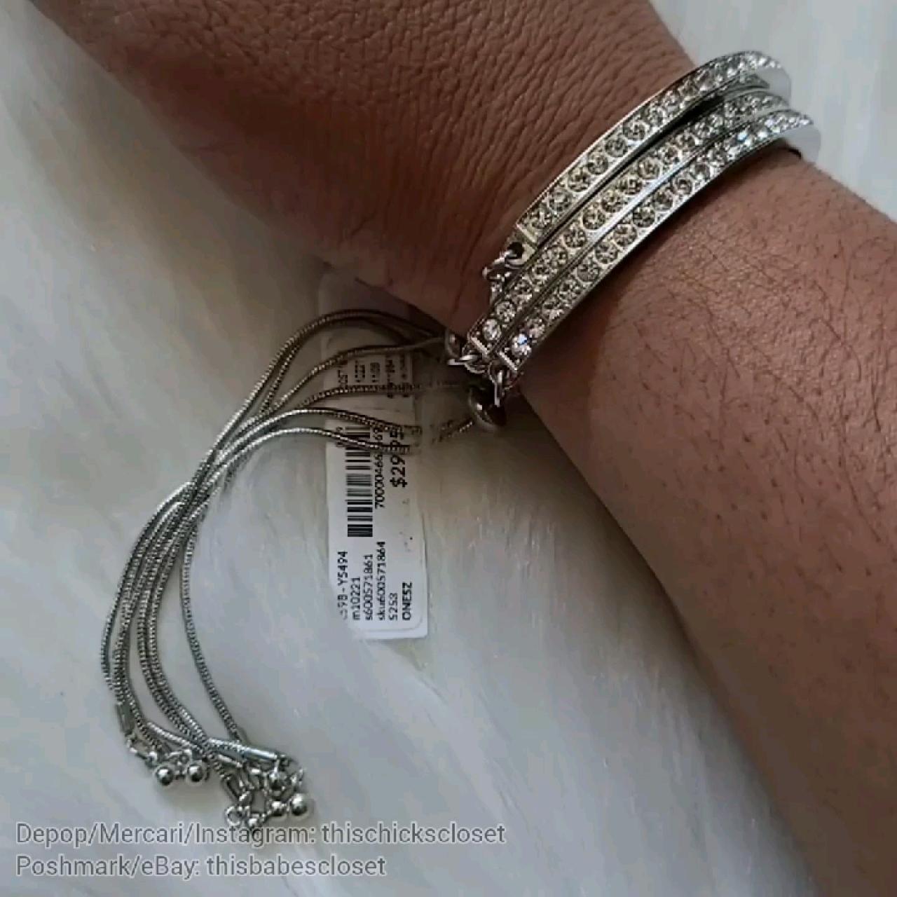 item listed by thischickscloset