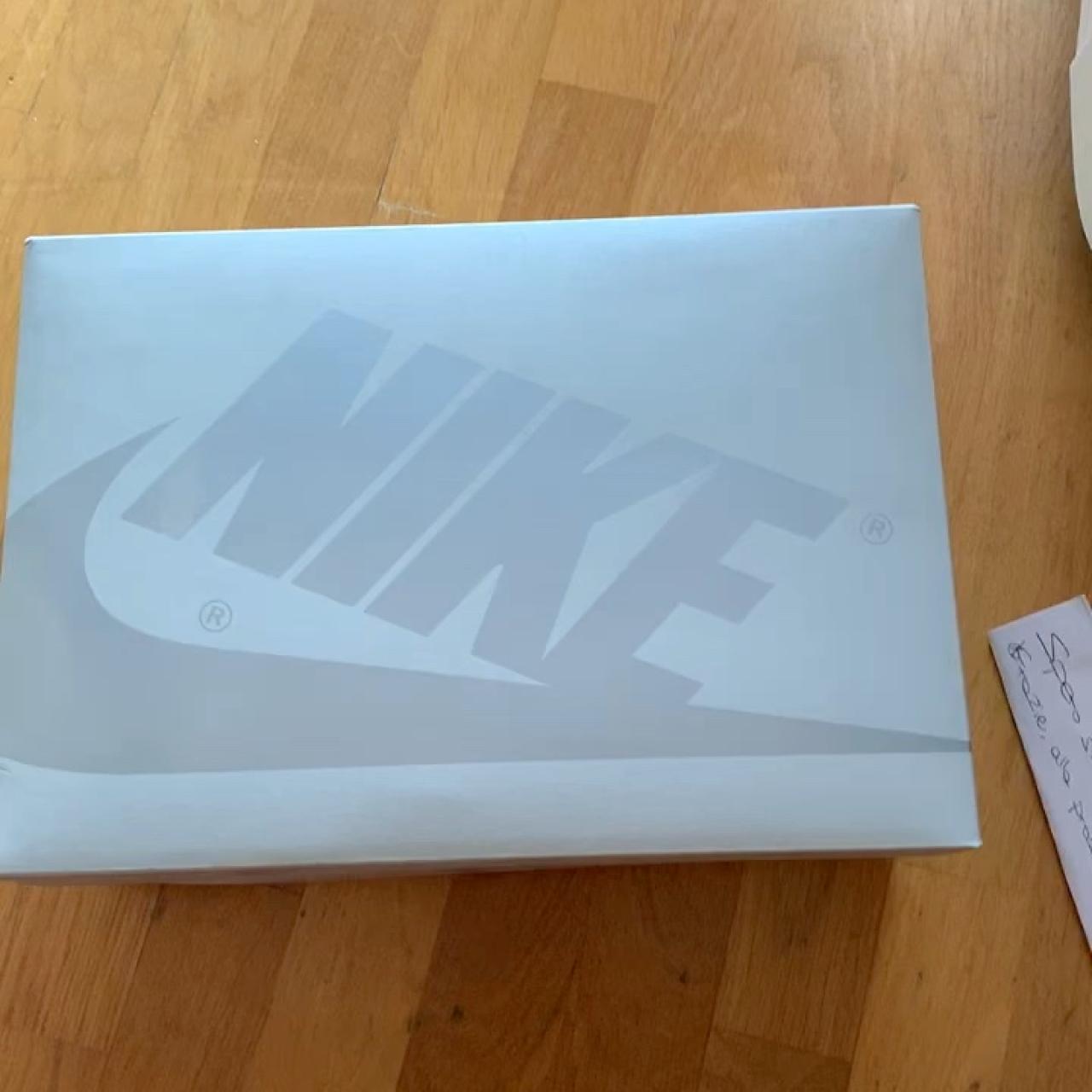 item listed by lillotto