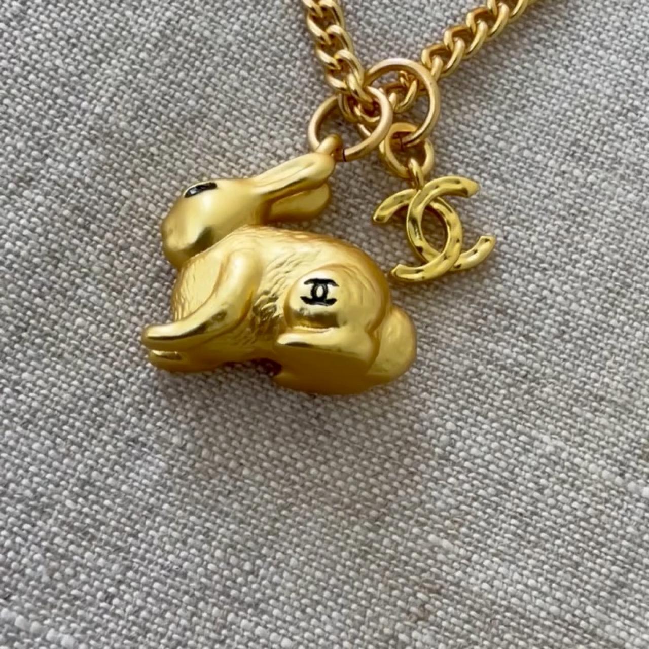 item listed by davsaro777