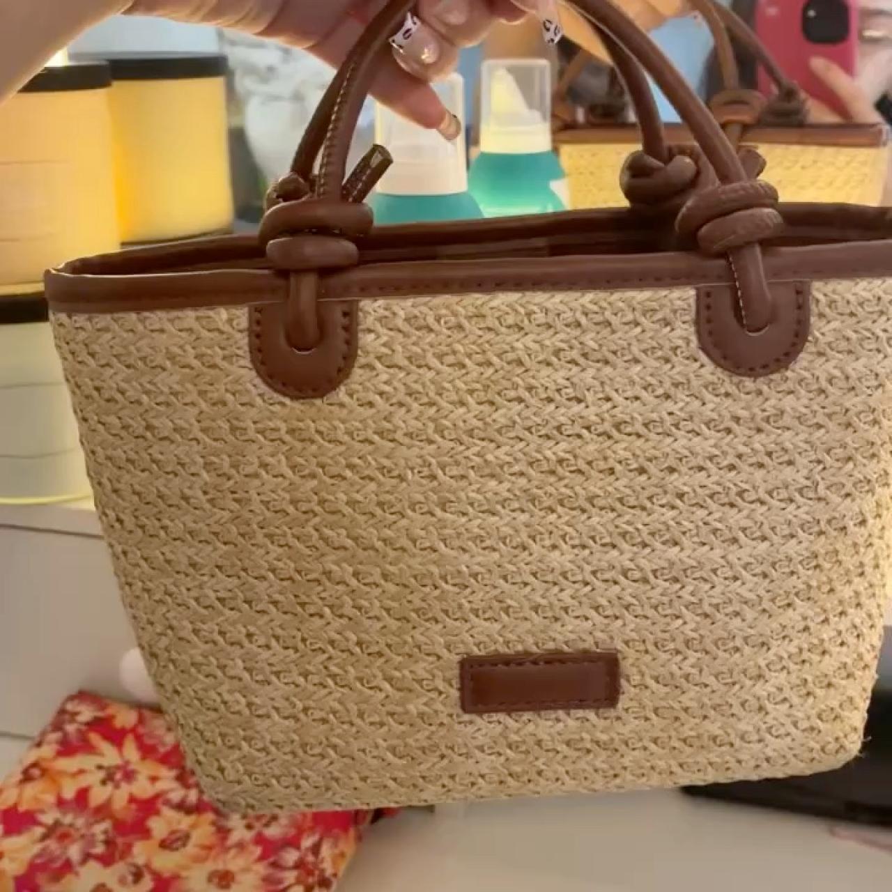 item listed by givemiabreak33