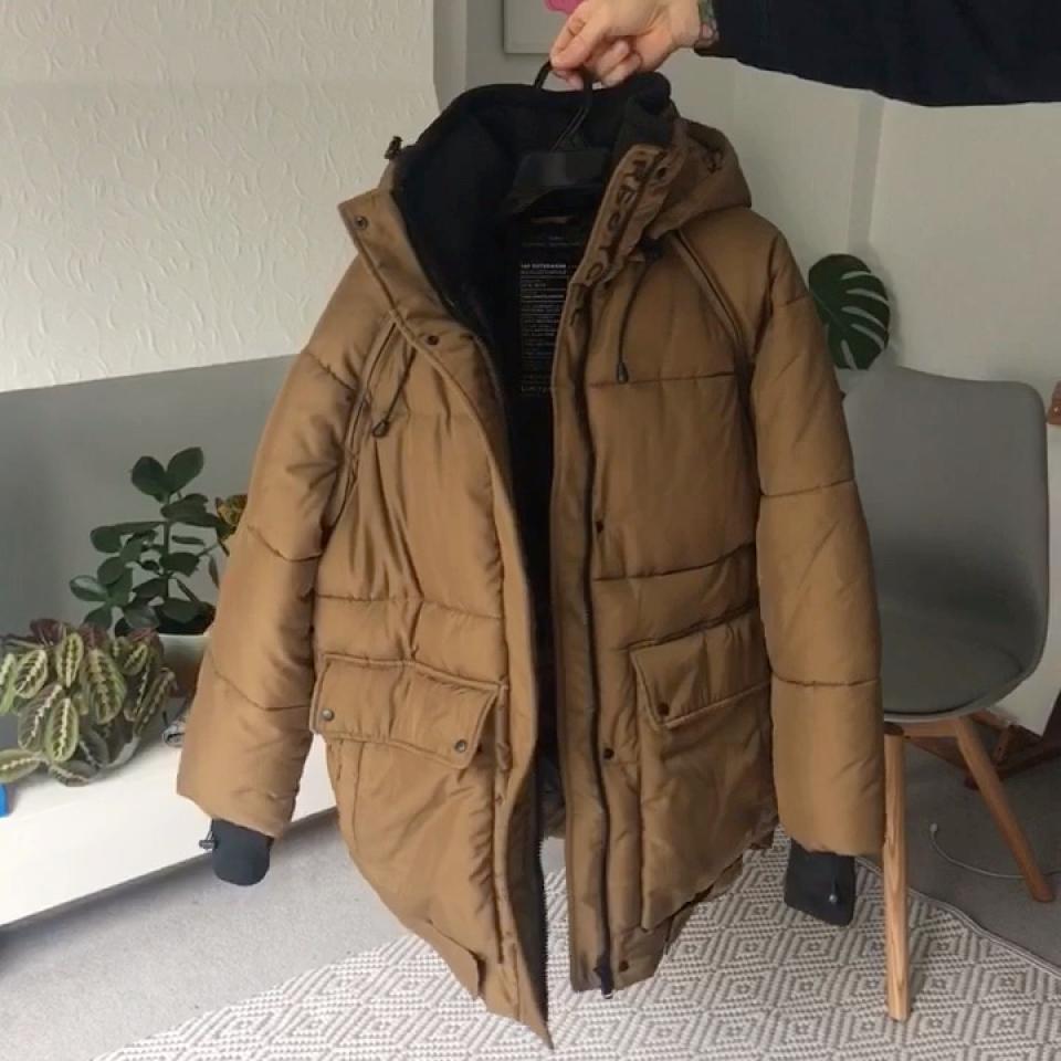 recycled capsule puffer jacket