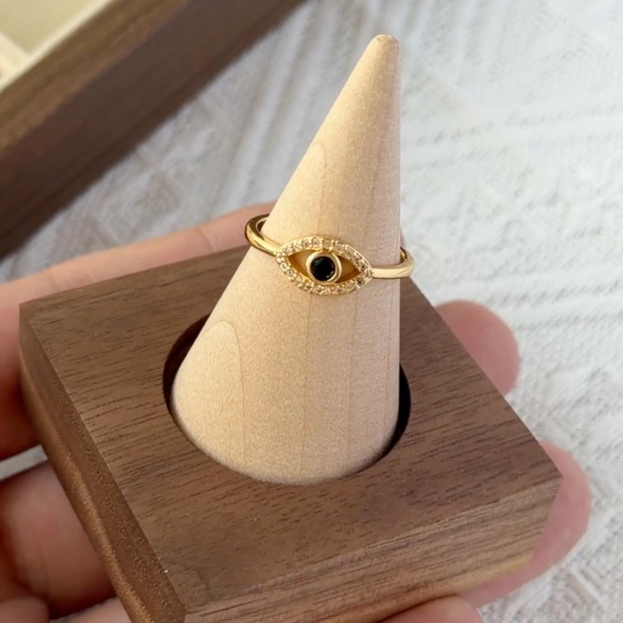 item listed by warmmargin