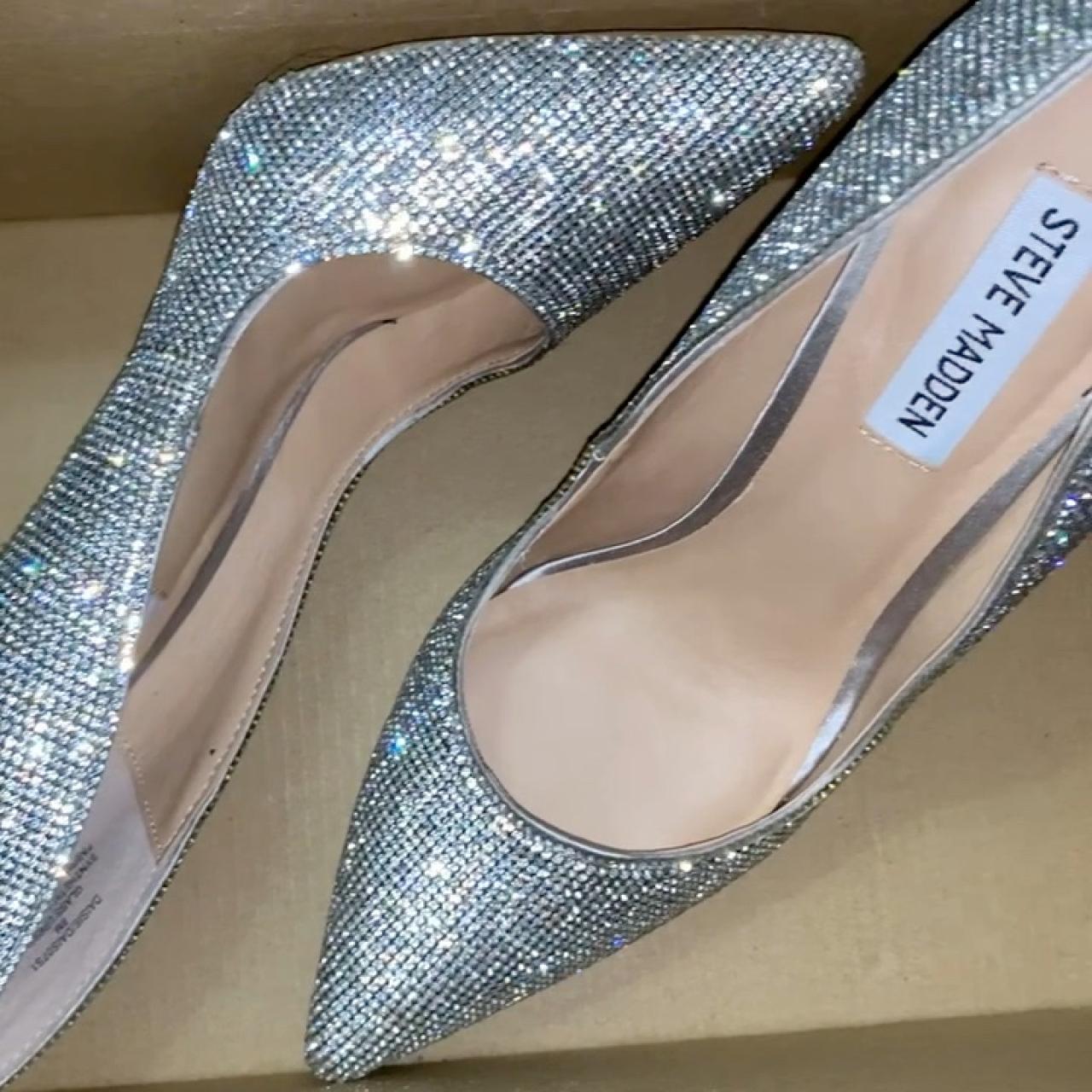 Steve madden daisie crystal jeweled pointed toe discount pumps