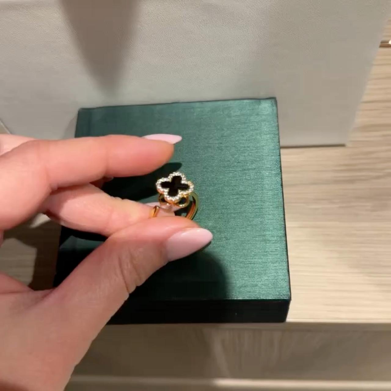 item listed by v_kay