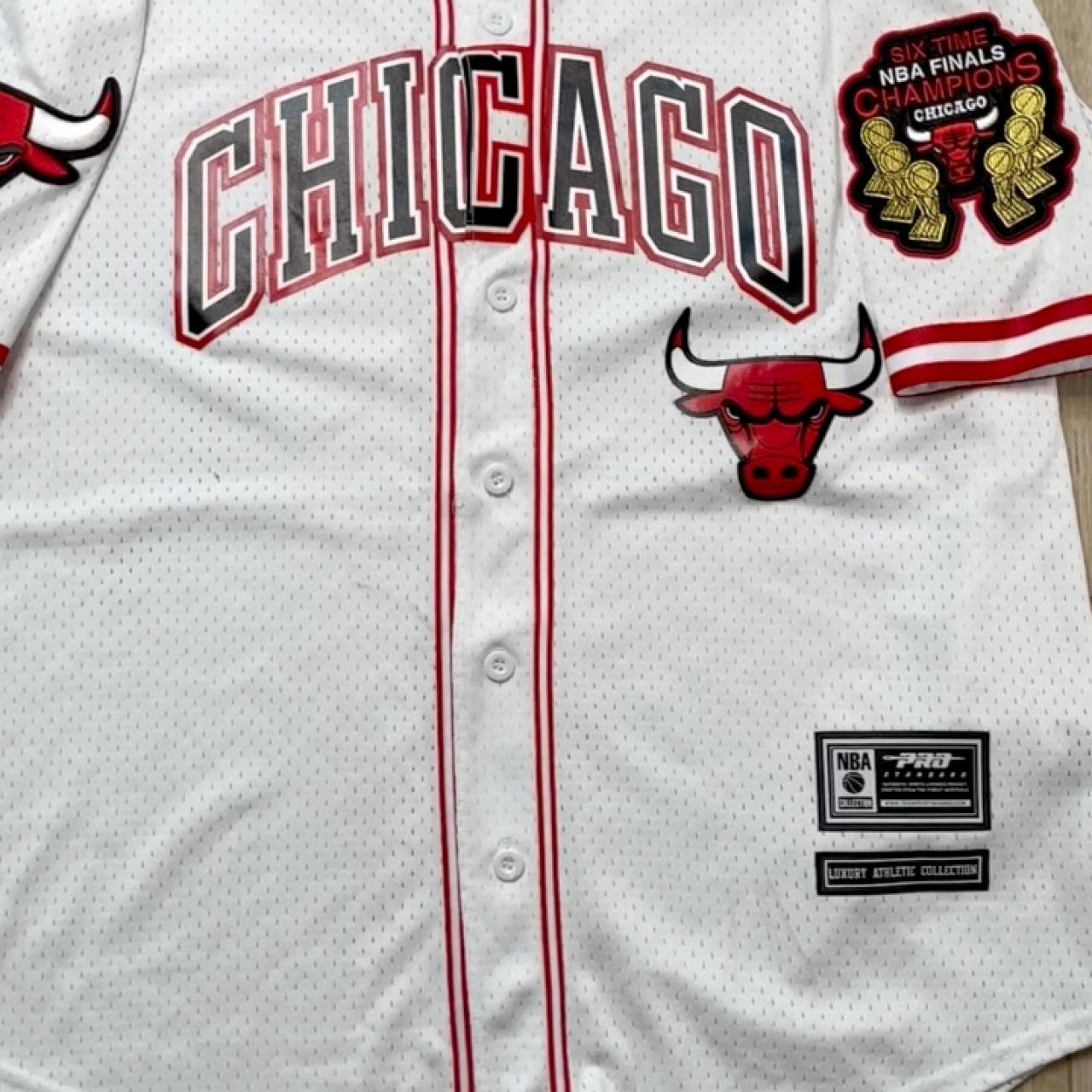 Pro Standard Men's Chicago Bulls Button Front Jersey - White