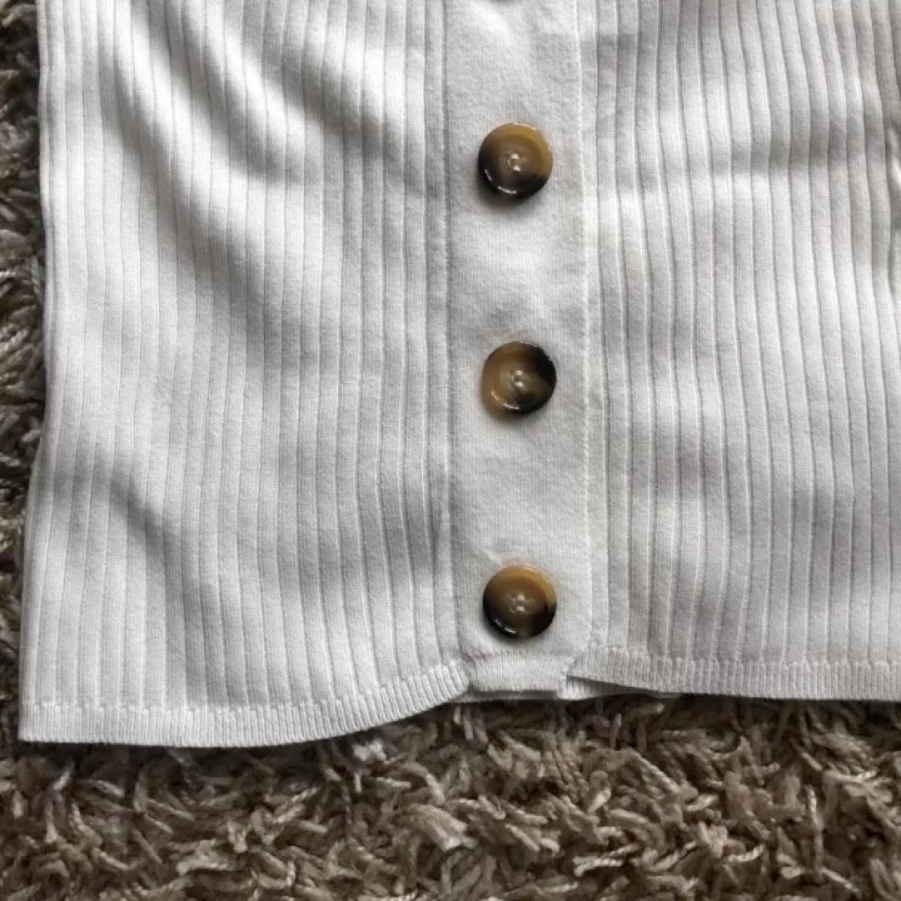 New Look White button top The buttons do not open.... - Depop