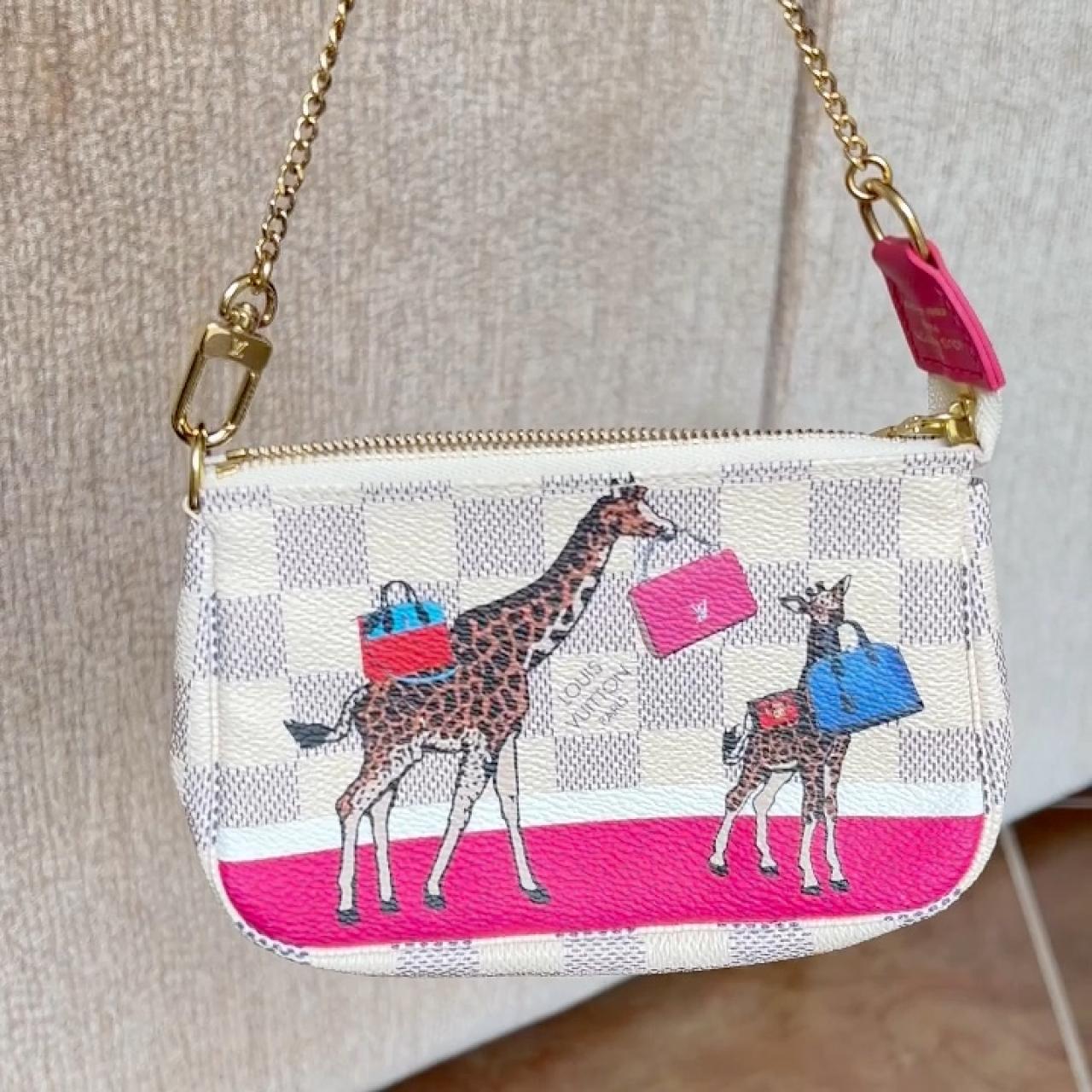 Louis Vuitton Mini Damier Azur Giraffe Pochette - Depop