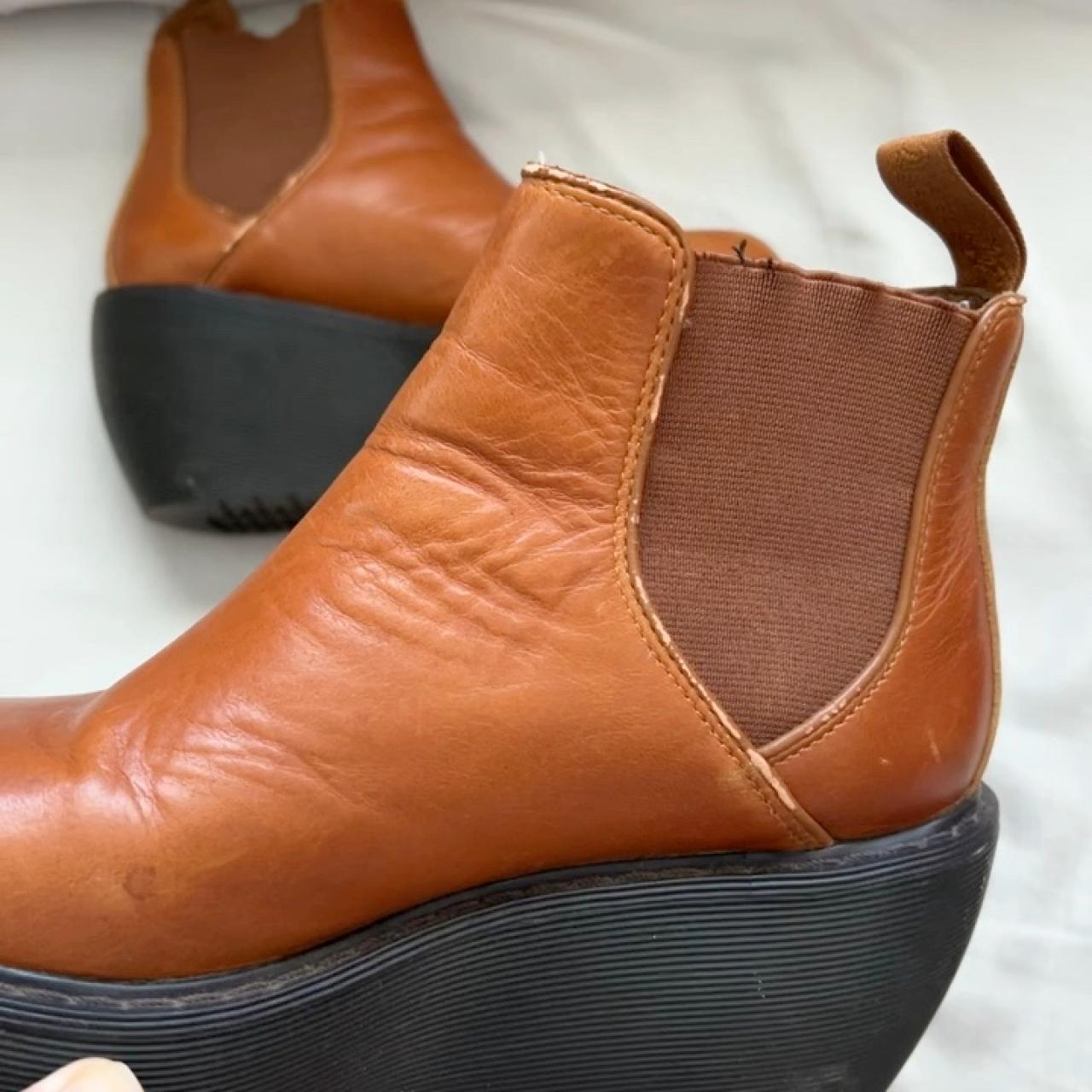 item listed by mariahrae92