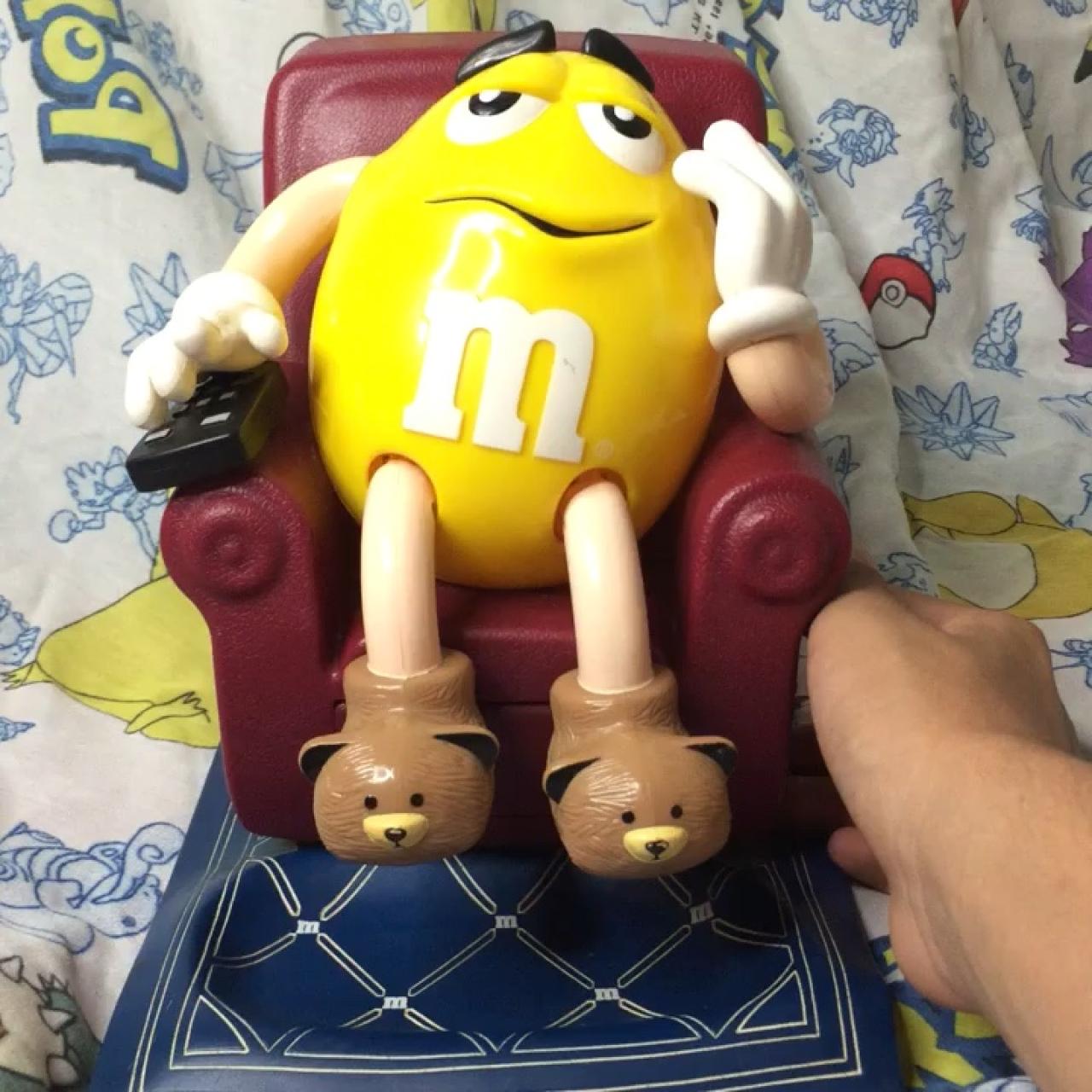 Yellow M&M La-Z-Boy Candy Dispenser – Aunt Gladys' Attic