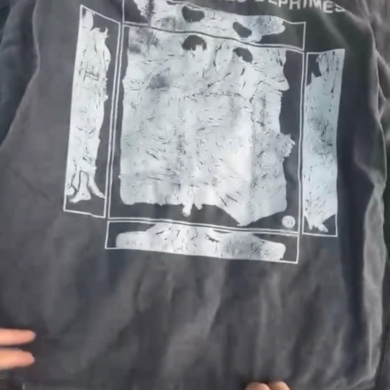 item listed by closetsett
