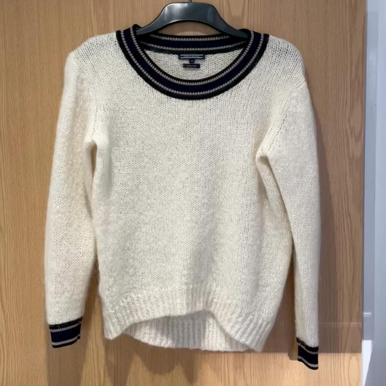 Tommy Hilfiger Women's Sweatshirt | Depop