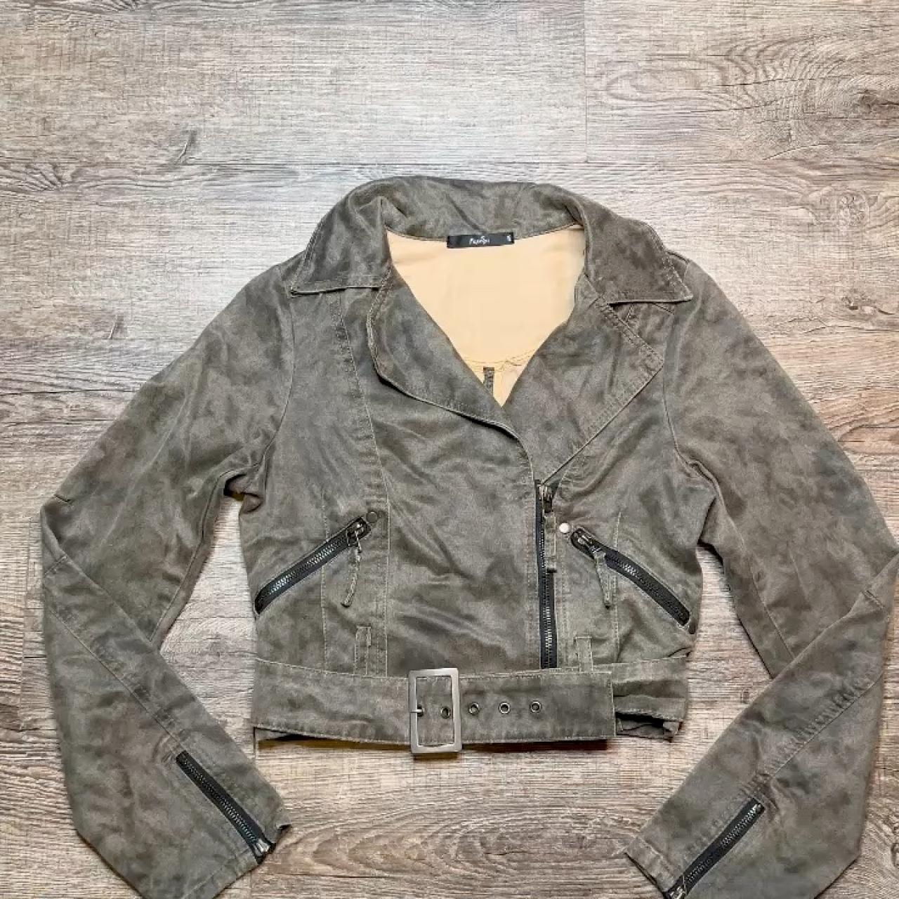 item listed by digithreads
