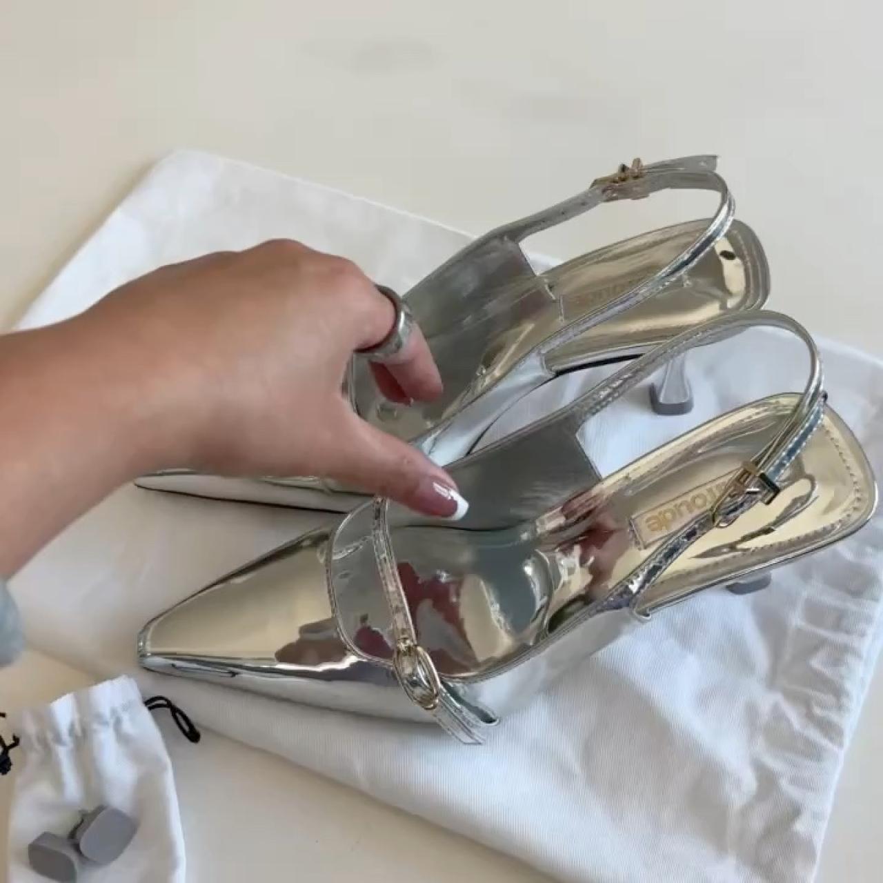 item listed by getgigi