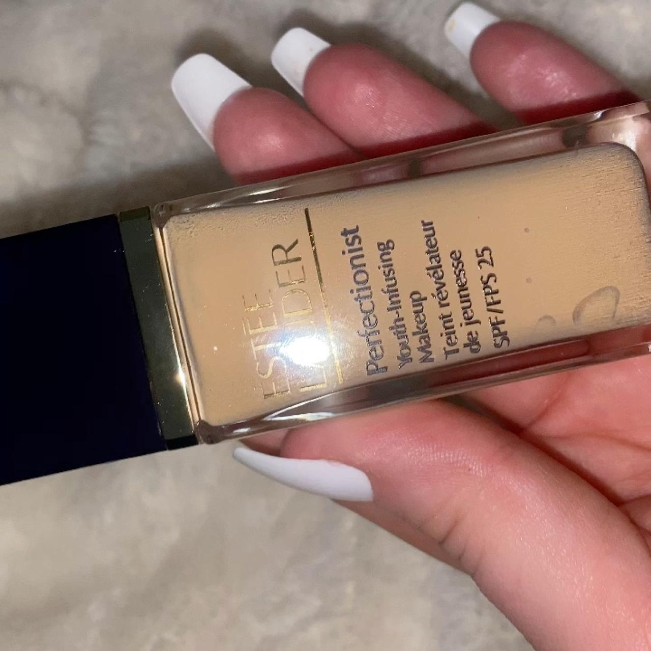 Fond De Teint Estee Lauder Perfectionist SPF25 – Teinte 1W2 Sand – 30ml – Neuf