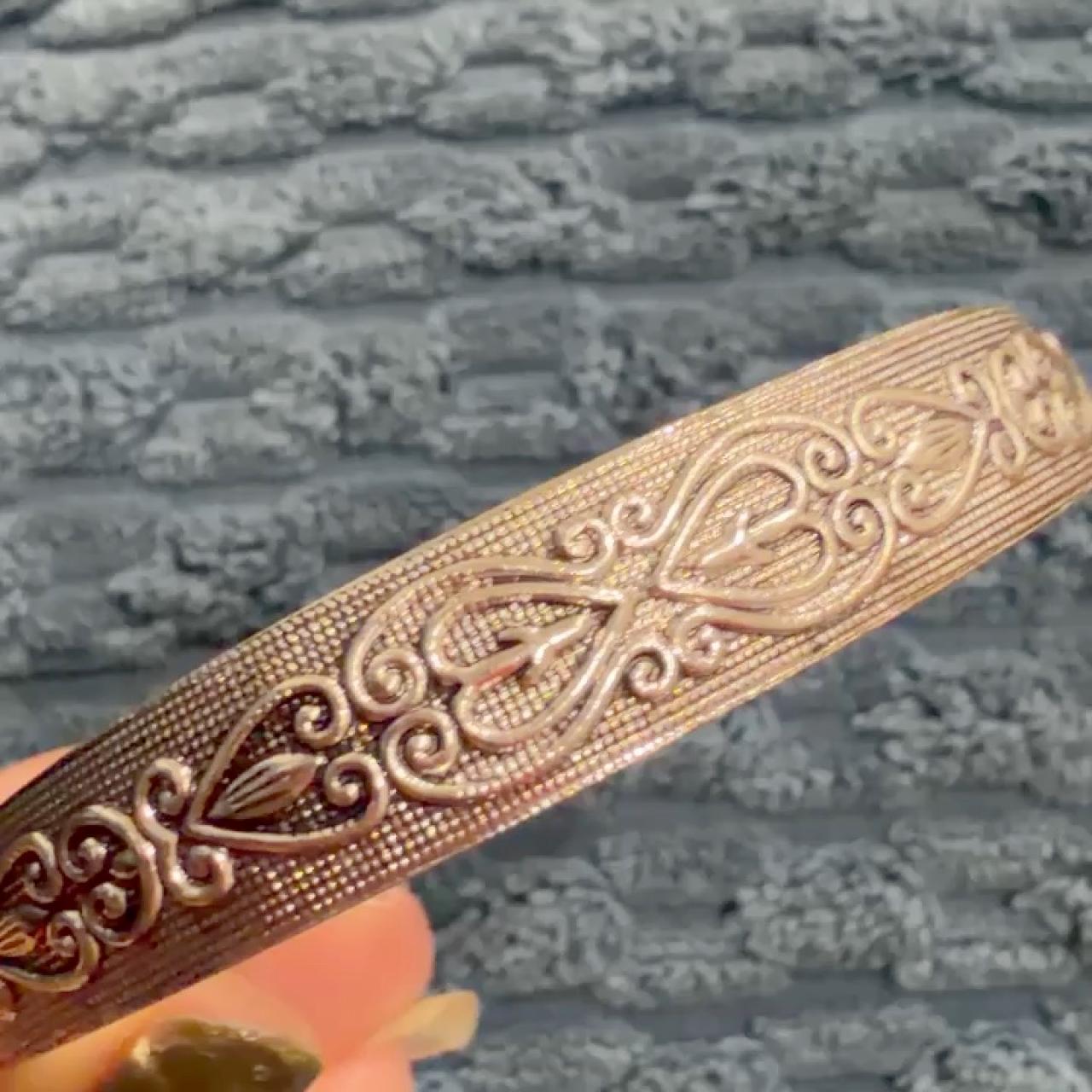 item listed by queenofrings