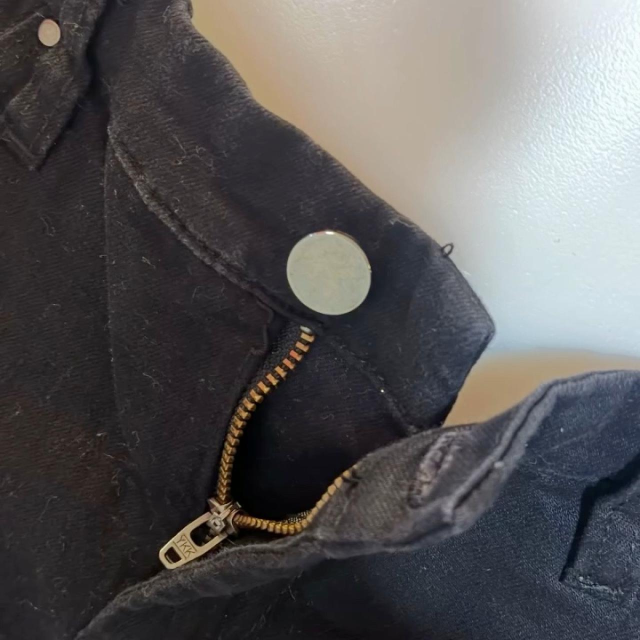 item listed by dvvrla