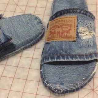 levi denim slides