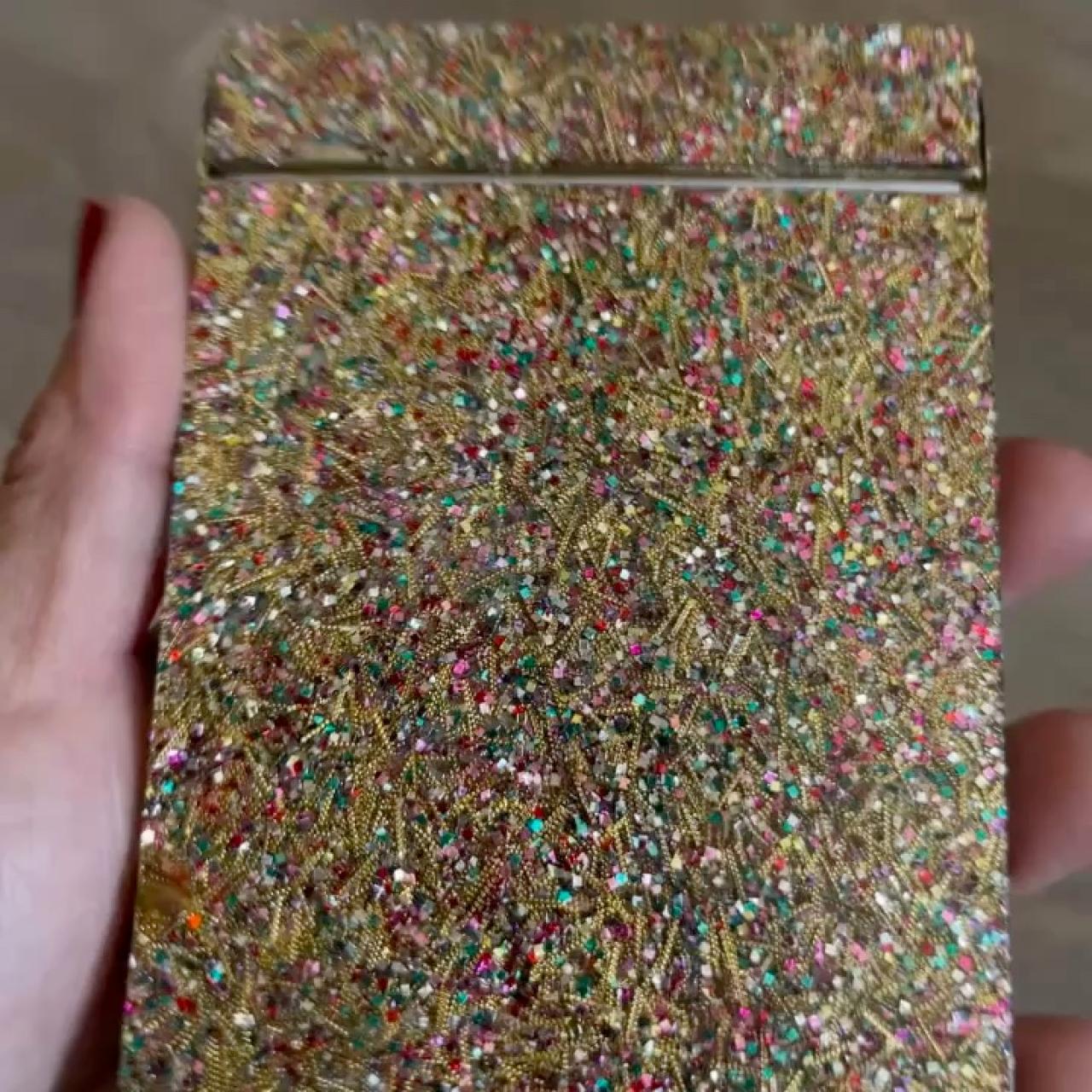 item listed by marciafrommars