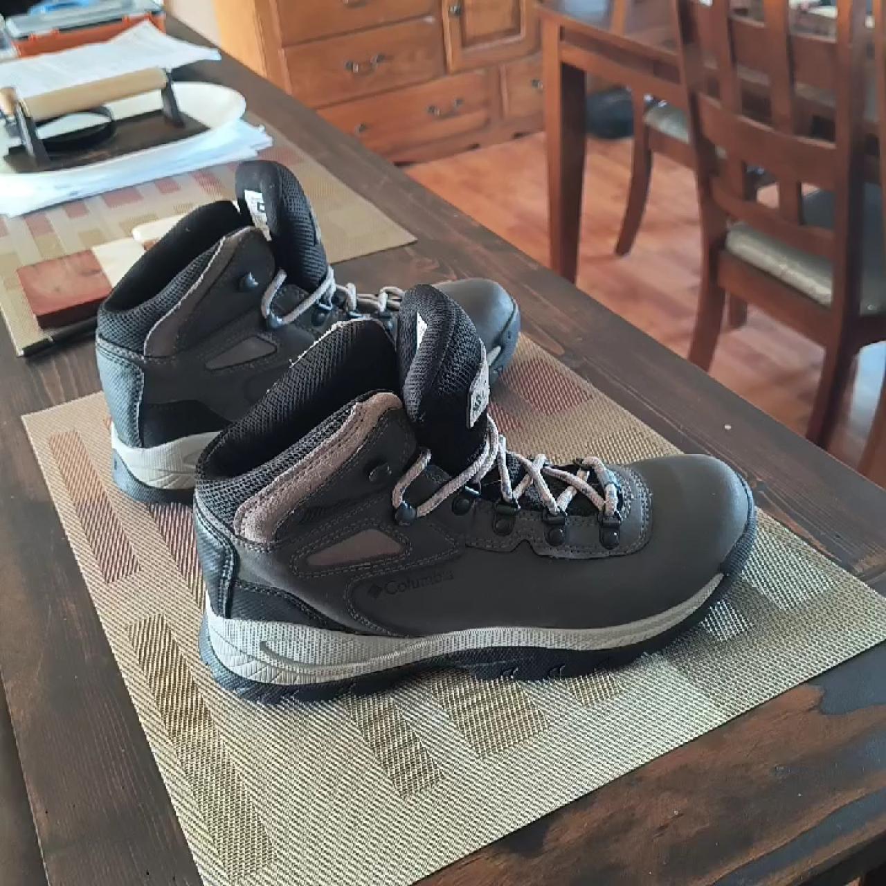 item listed by wehaveyourshoes